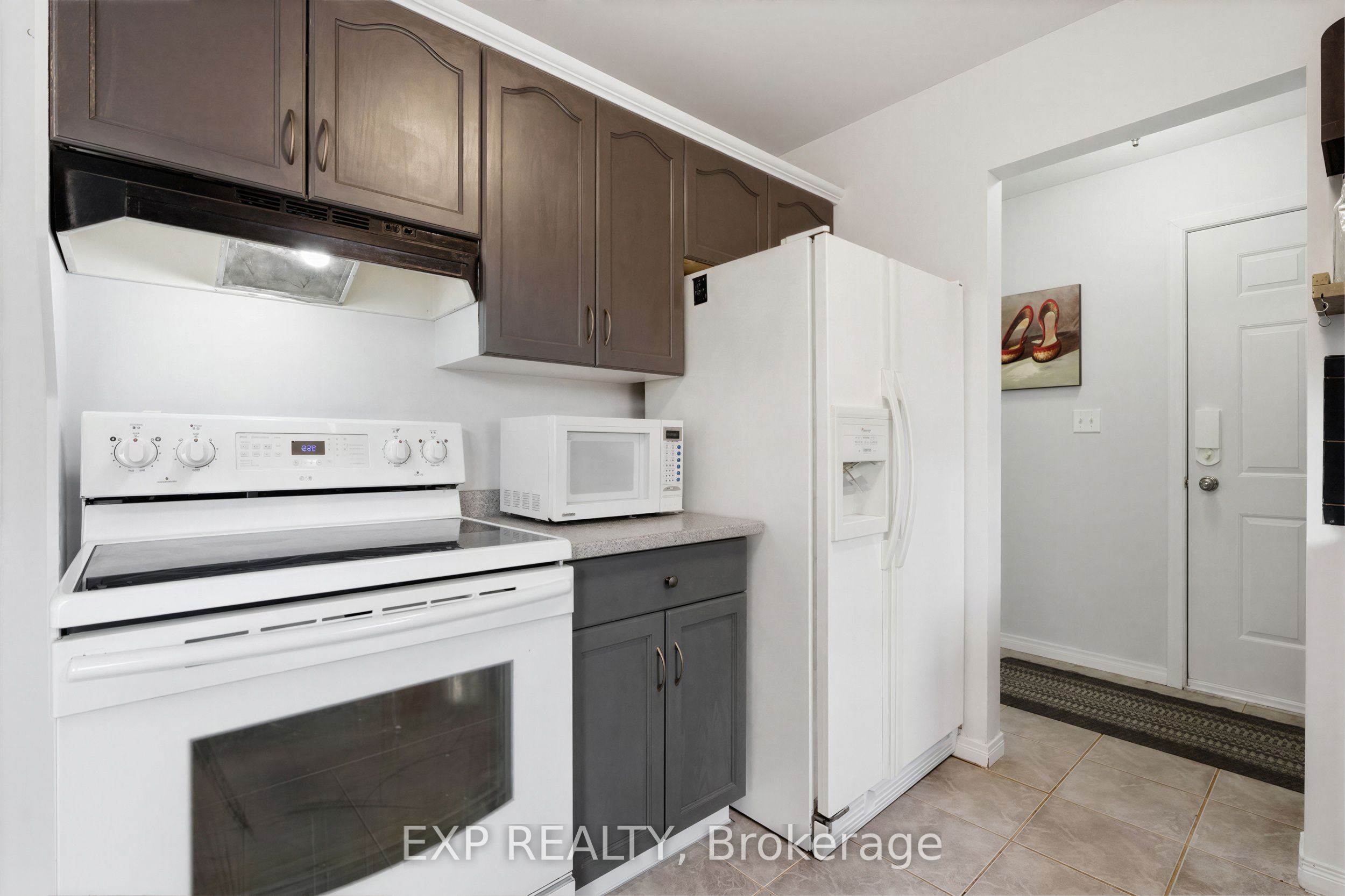 8 Abbott Lane Property Photo 13