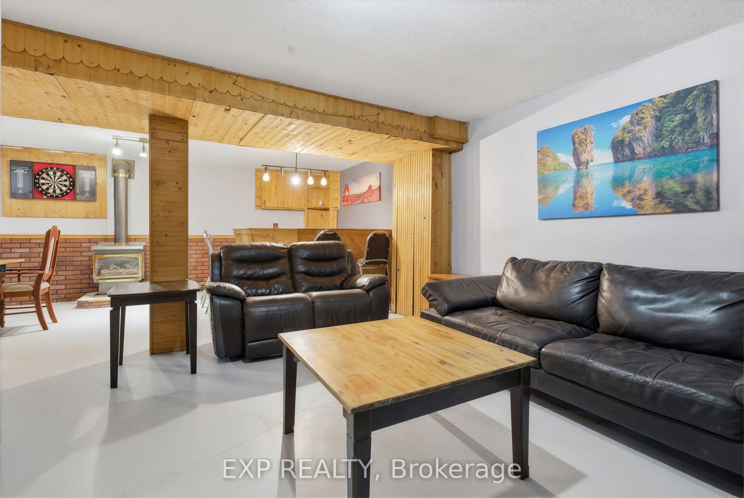 8 Abbott Lane Property Photo 25