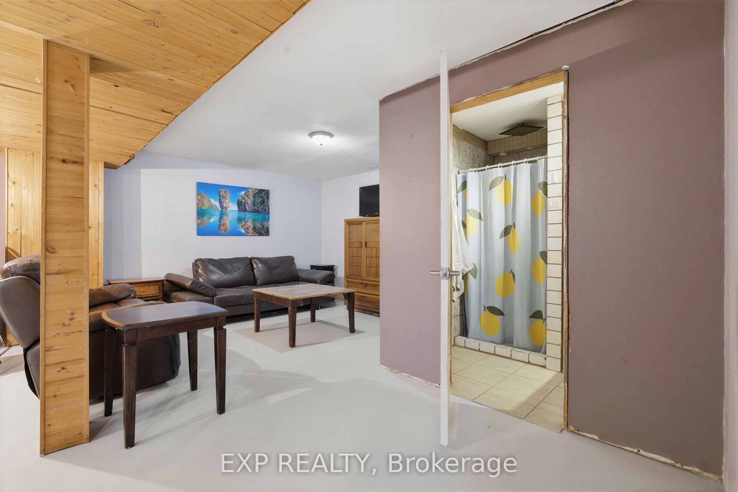 8 Abbott Lane Property Photo 26