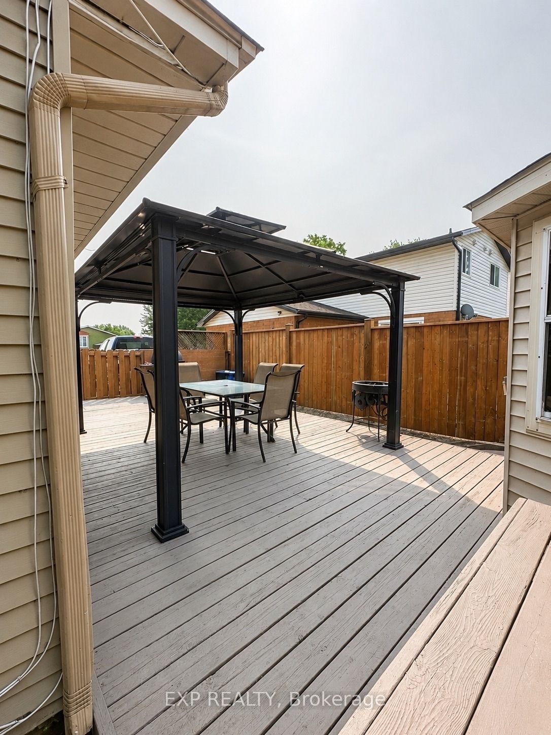 8 Abbott Lane Property Photo 31