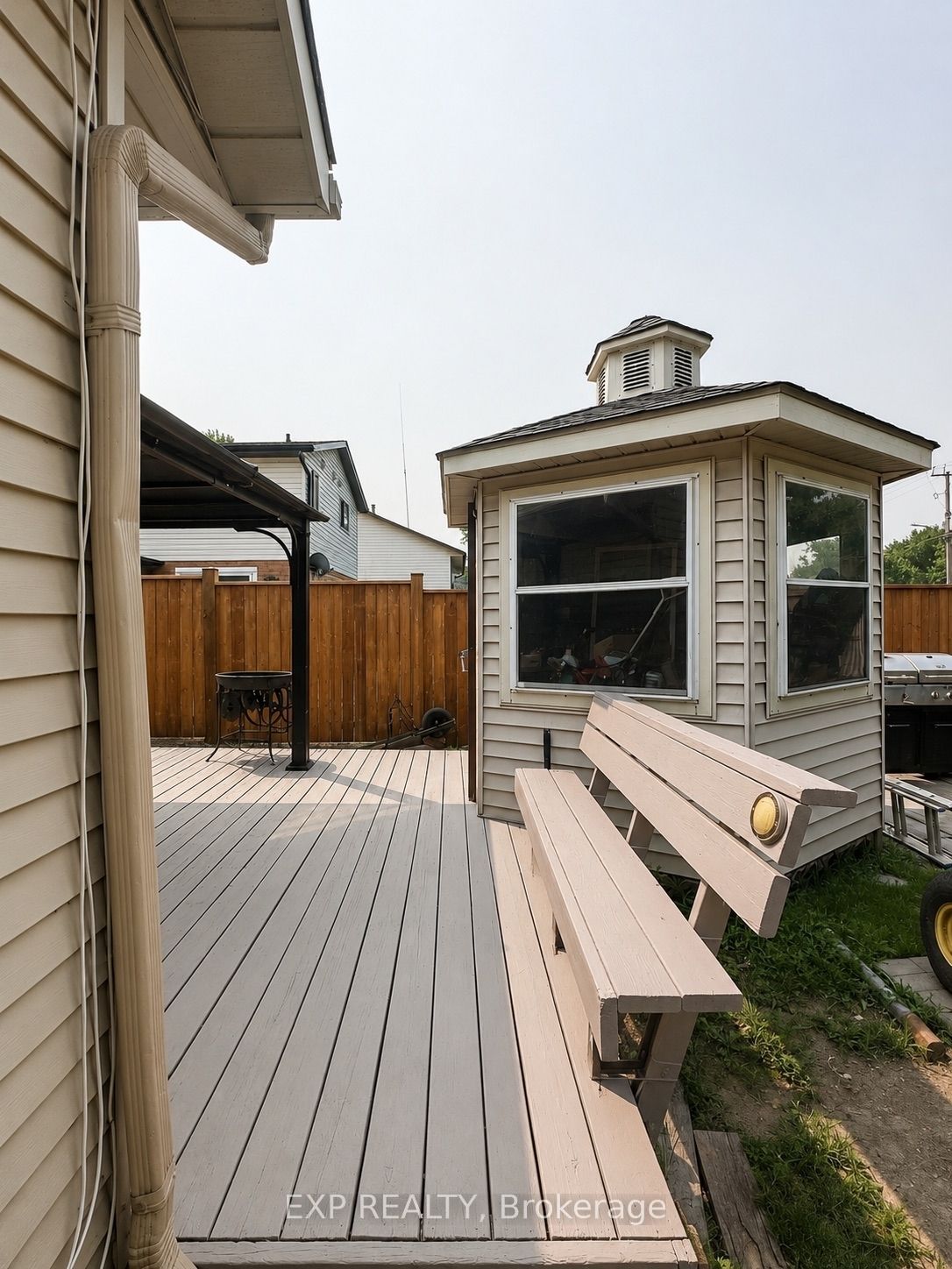 8 Abbott Lane Property Photo 32