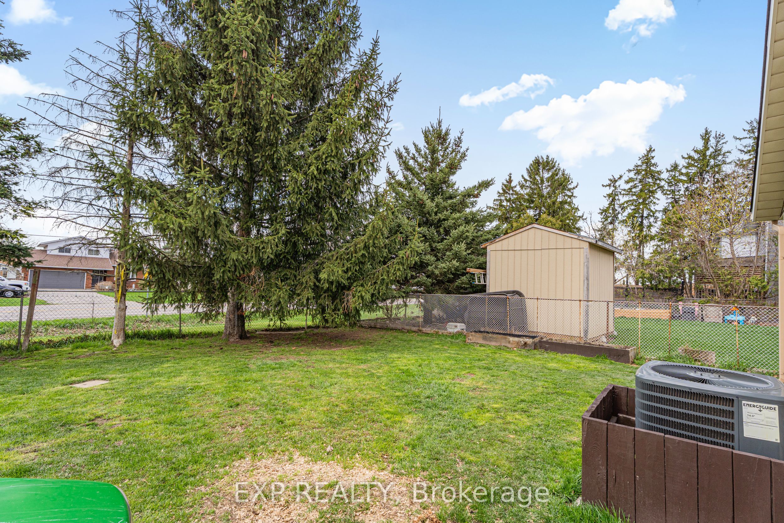 8 Abbott Lane Property Photo 35