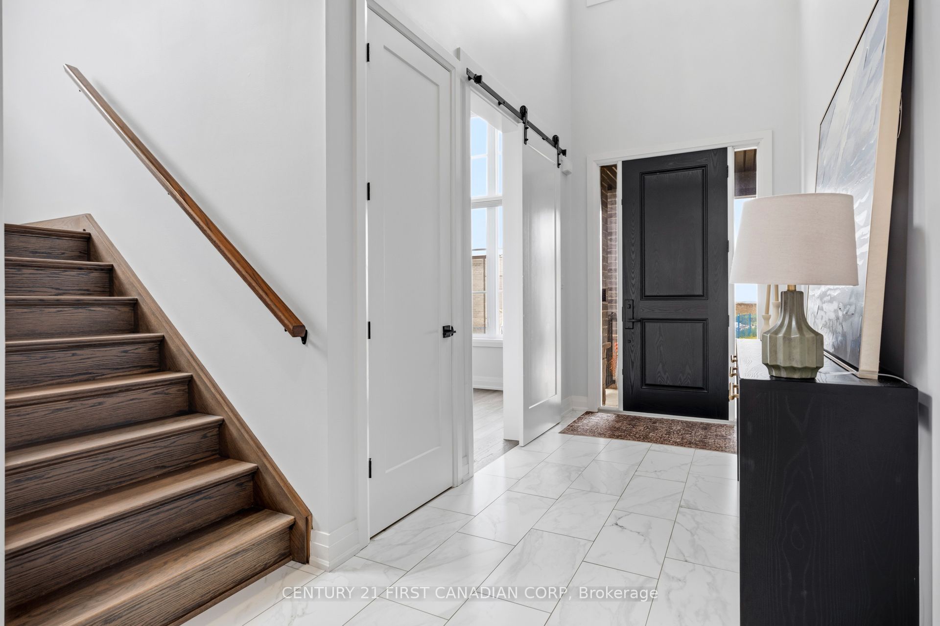 1909 Boardwalk Way Property Photo 4