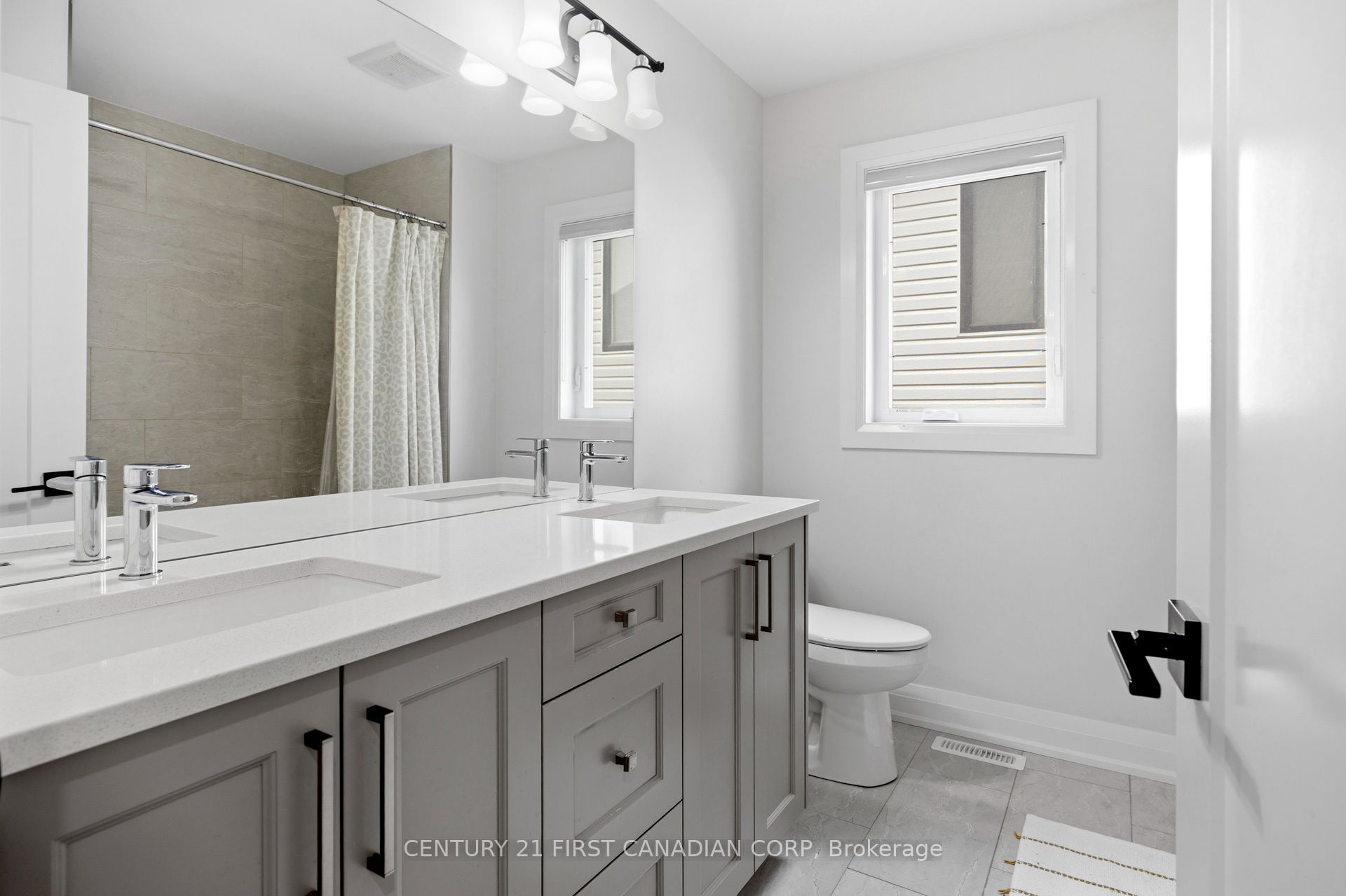 1909 Boardwalk Way Property Photo 28