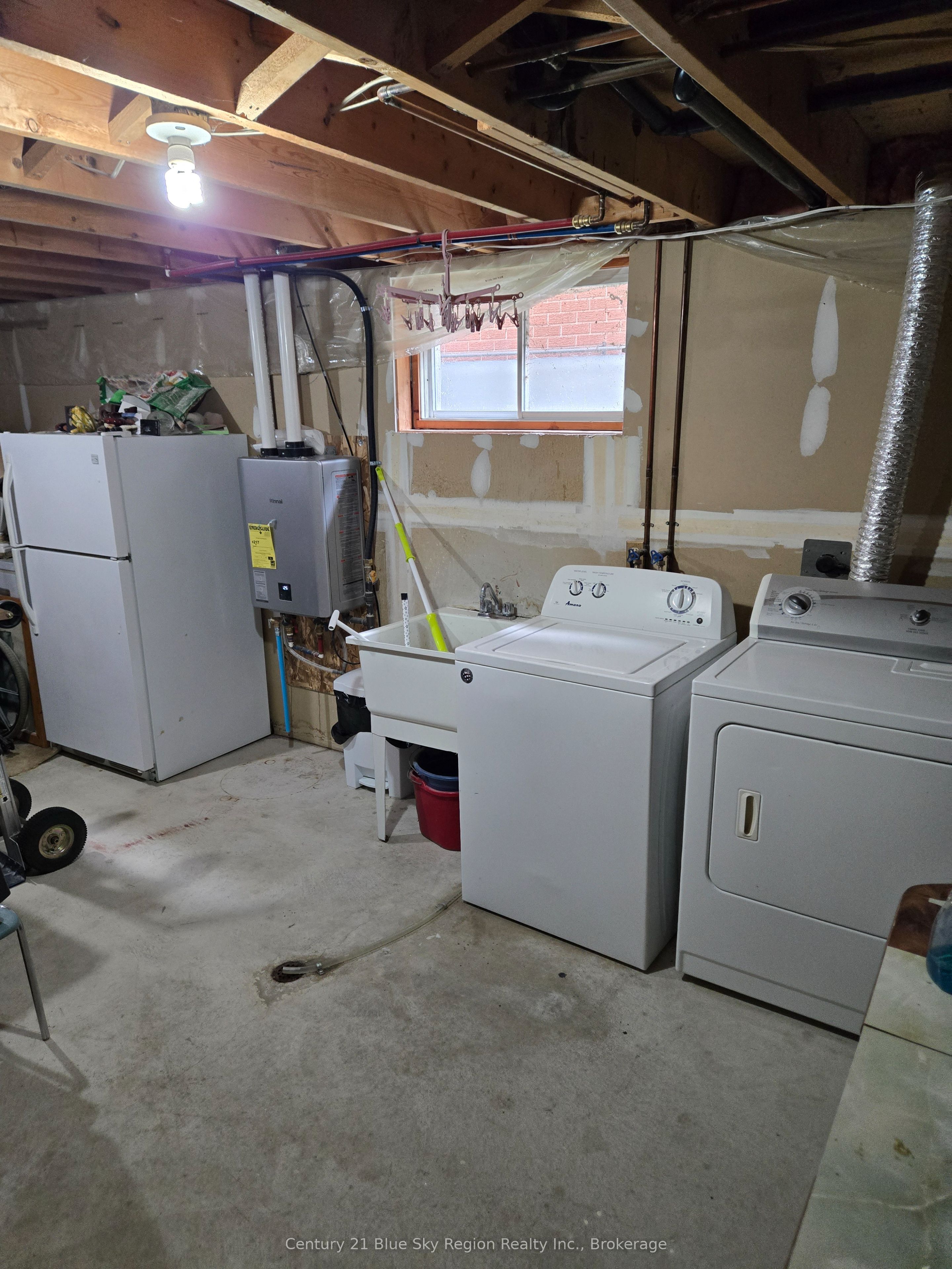 996 Metcalfe Street Property Photo 17
