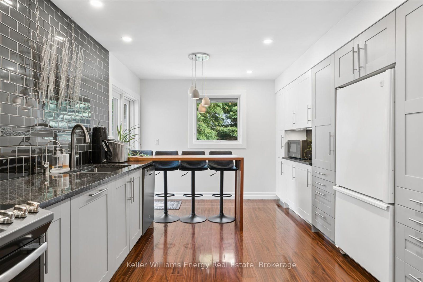 8280 Albert Court Property Photo 13