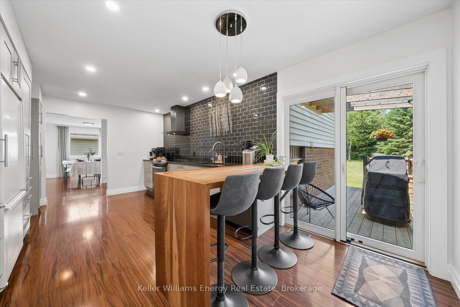 8280 Albert Court Property Photo 15