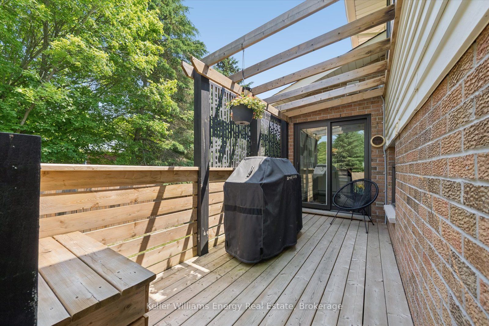 8280 Albert Court Property Photo 16