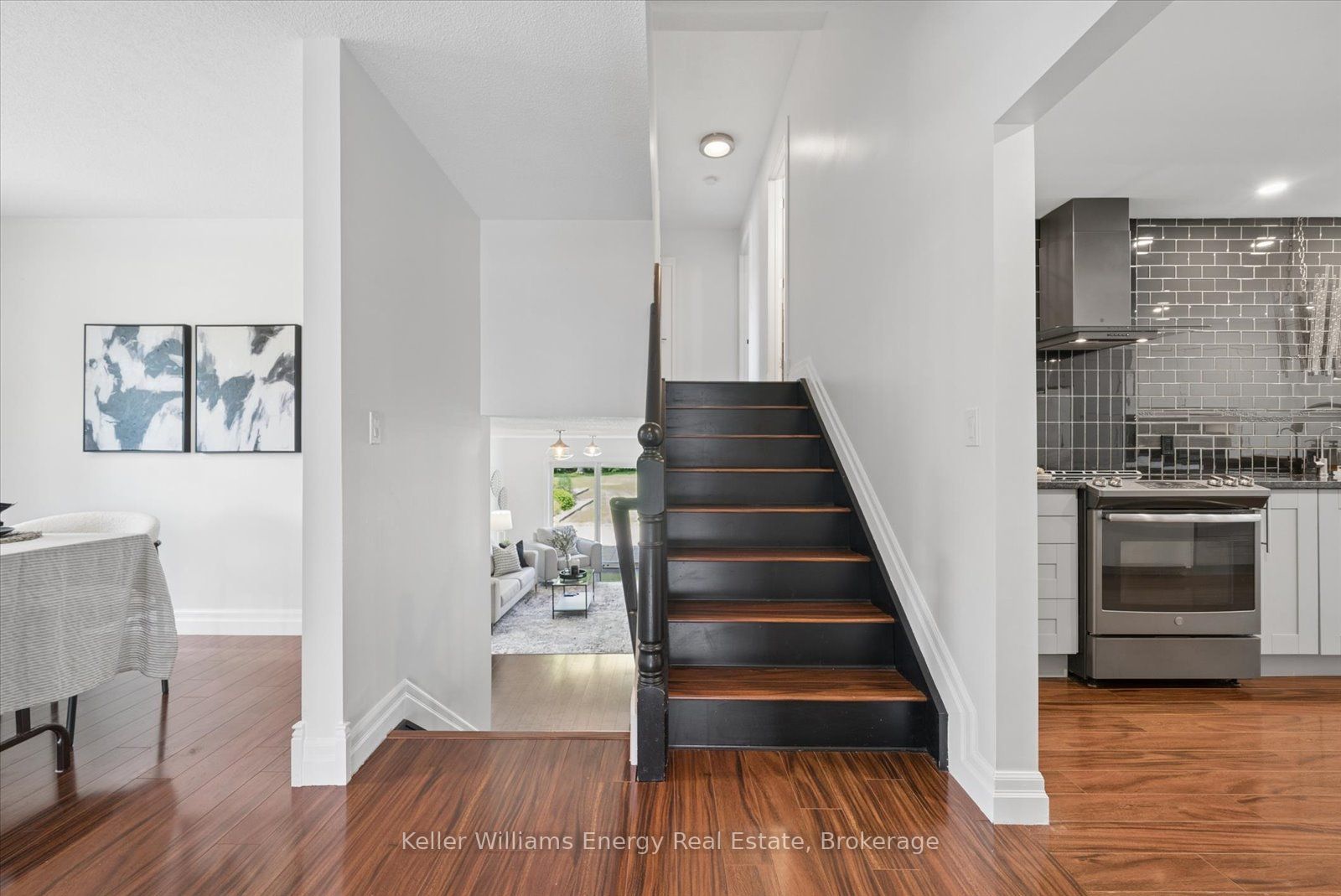8280 Albert Court Property Photo 17