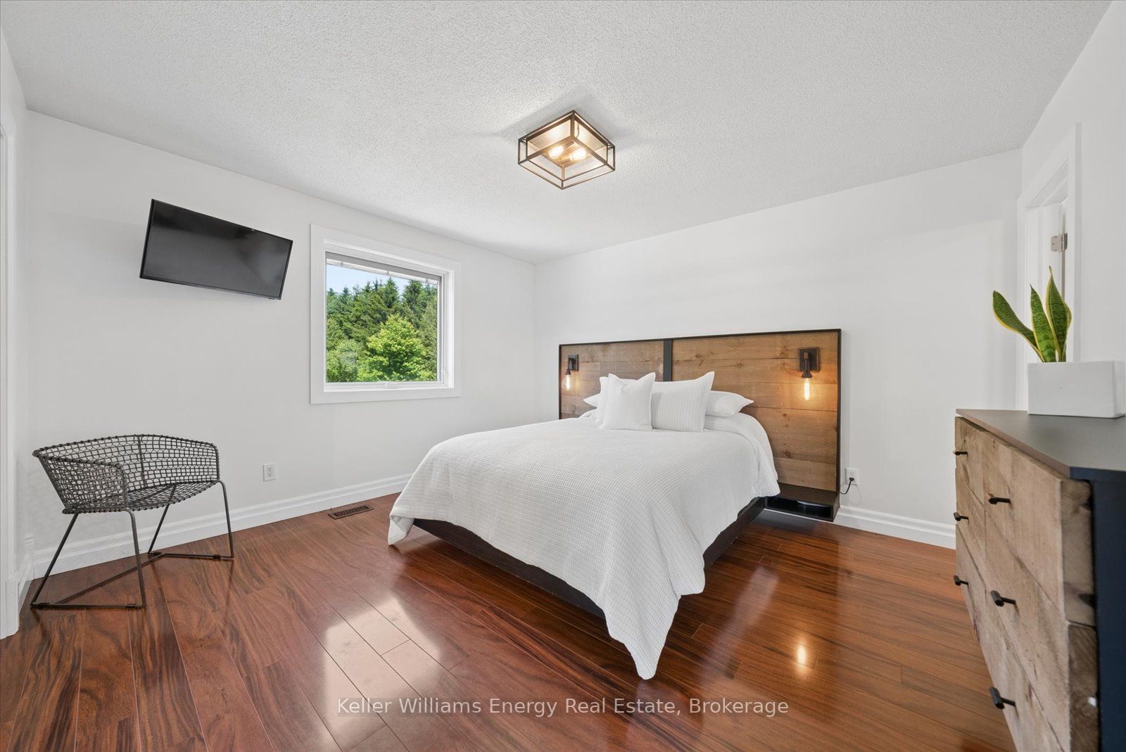 8280 Albert Court Property Photo 18
