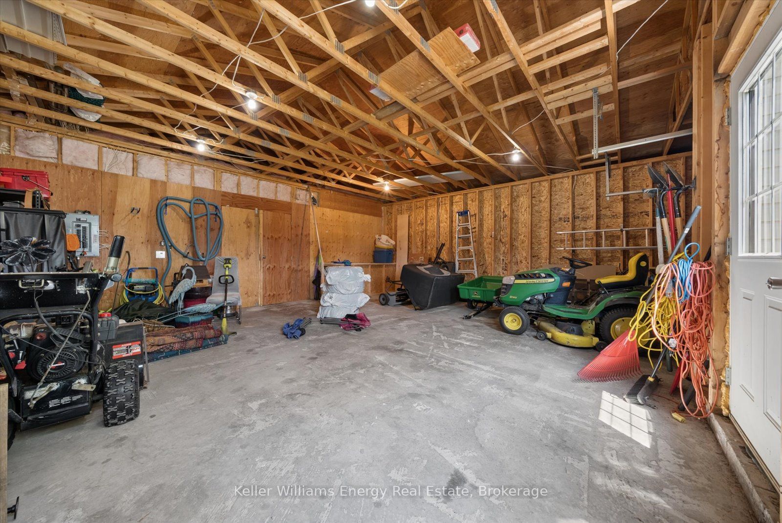 8280 Albert Court Property Photo 45