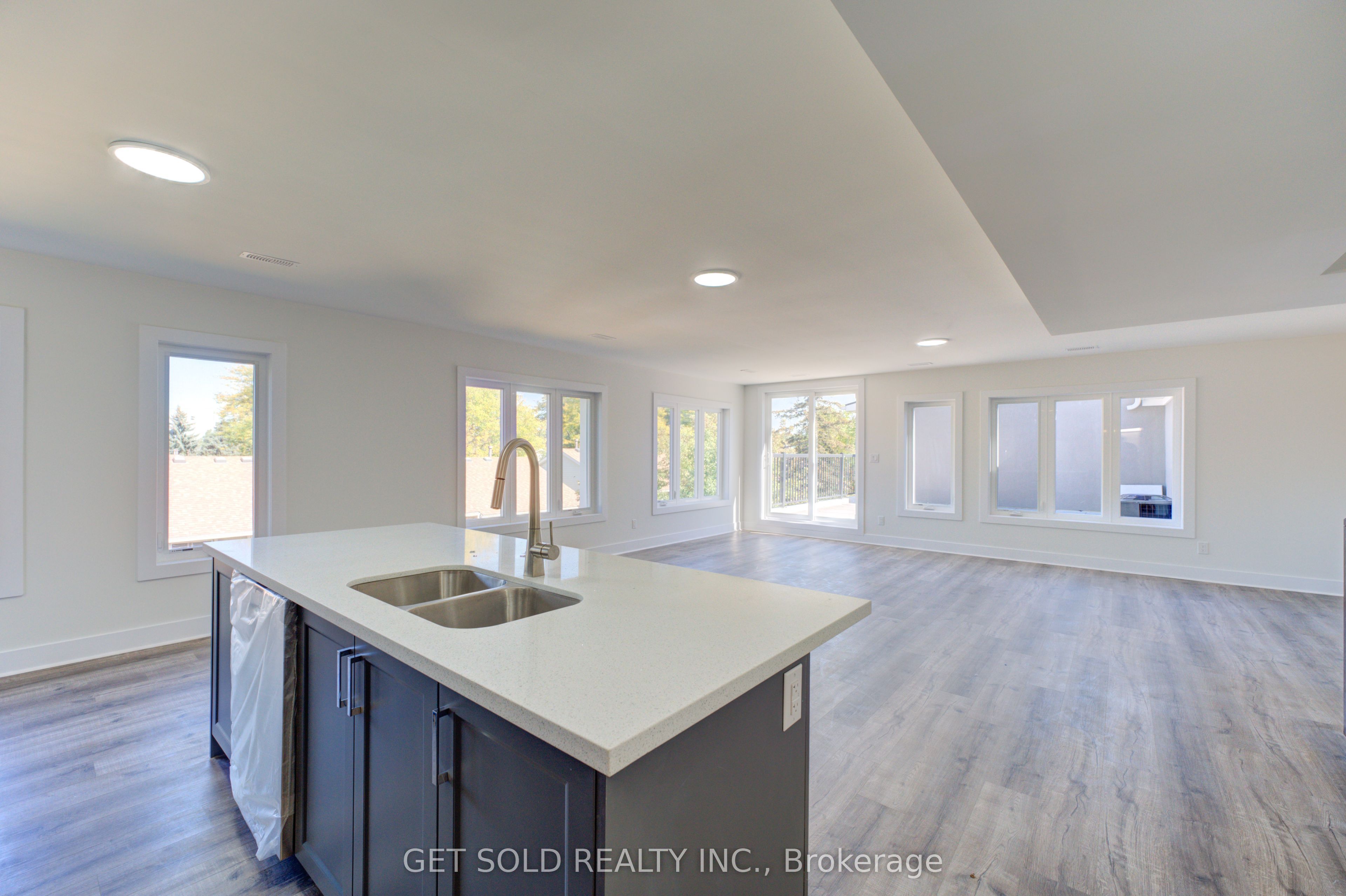 6701 Thorold Stone Road 11 Property Photo 1
