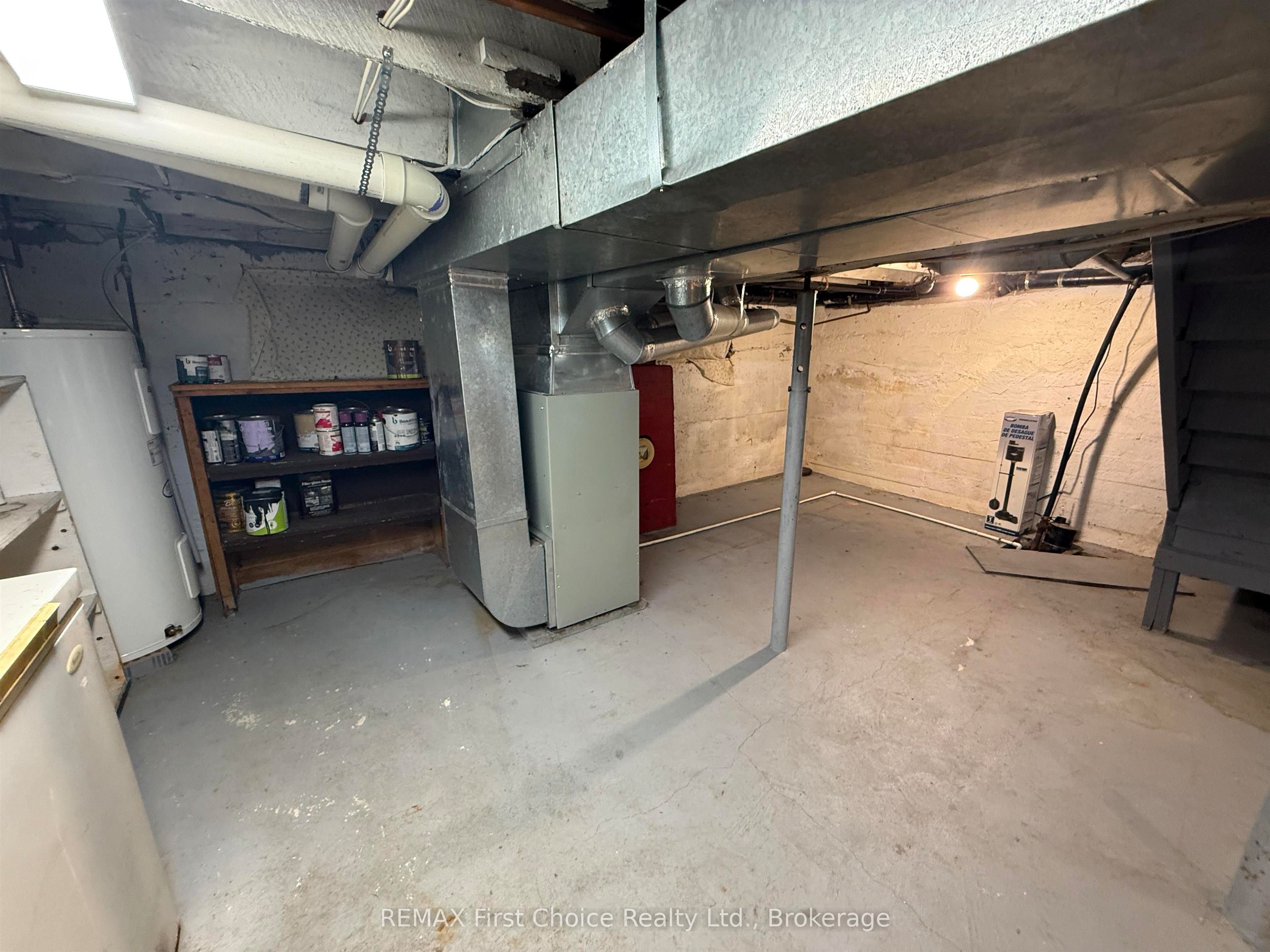195 West River Road Property Photo 18