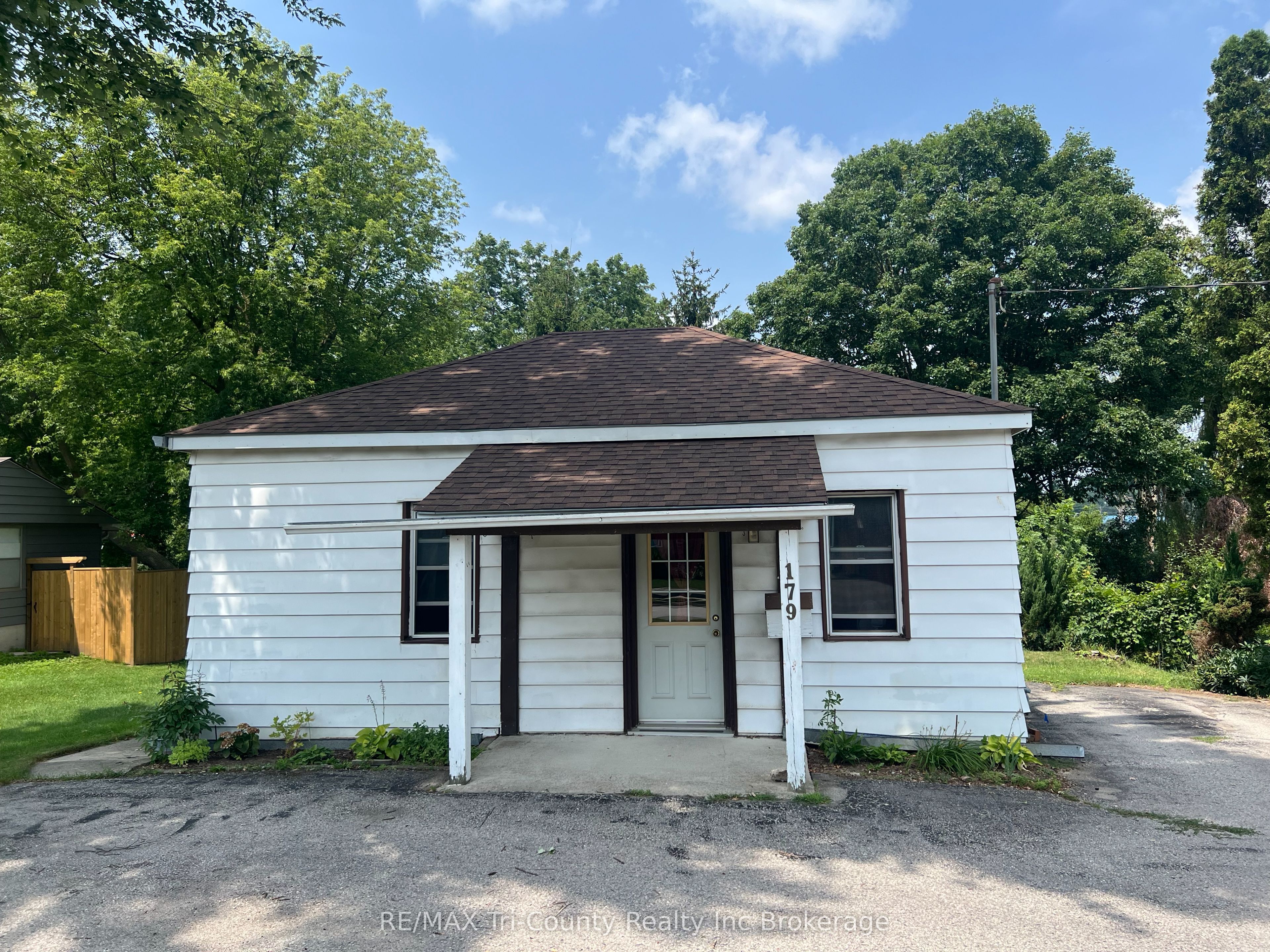179 Charles Street E Property Photo 1