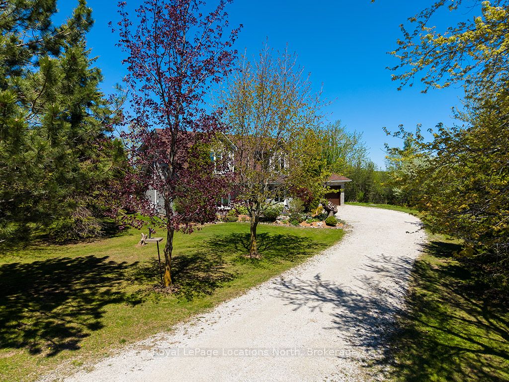 248 St. Vincent Crescent Property Photo 4
