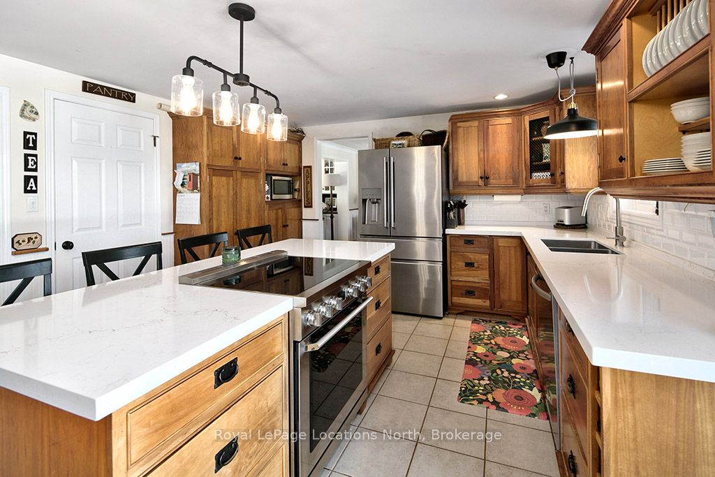 248 St. Vincent Crescent Property Photo 12