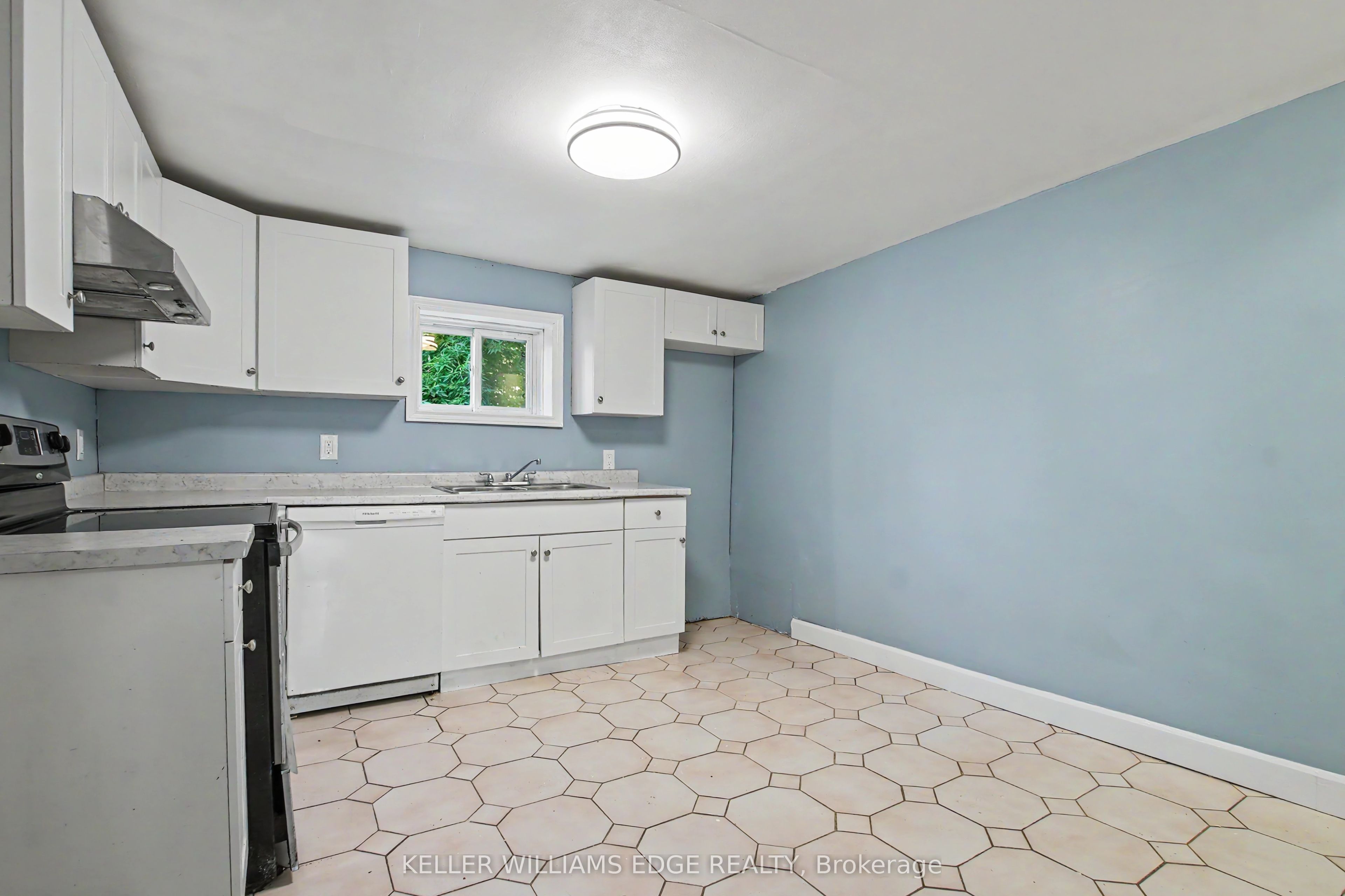 89 Cheever Street Property Photo 10