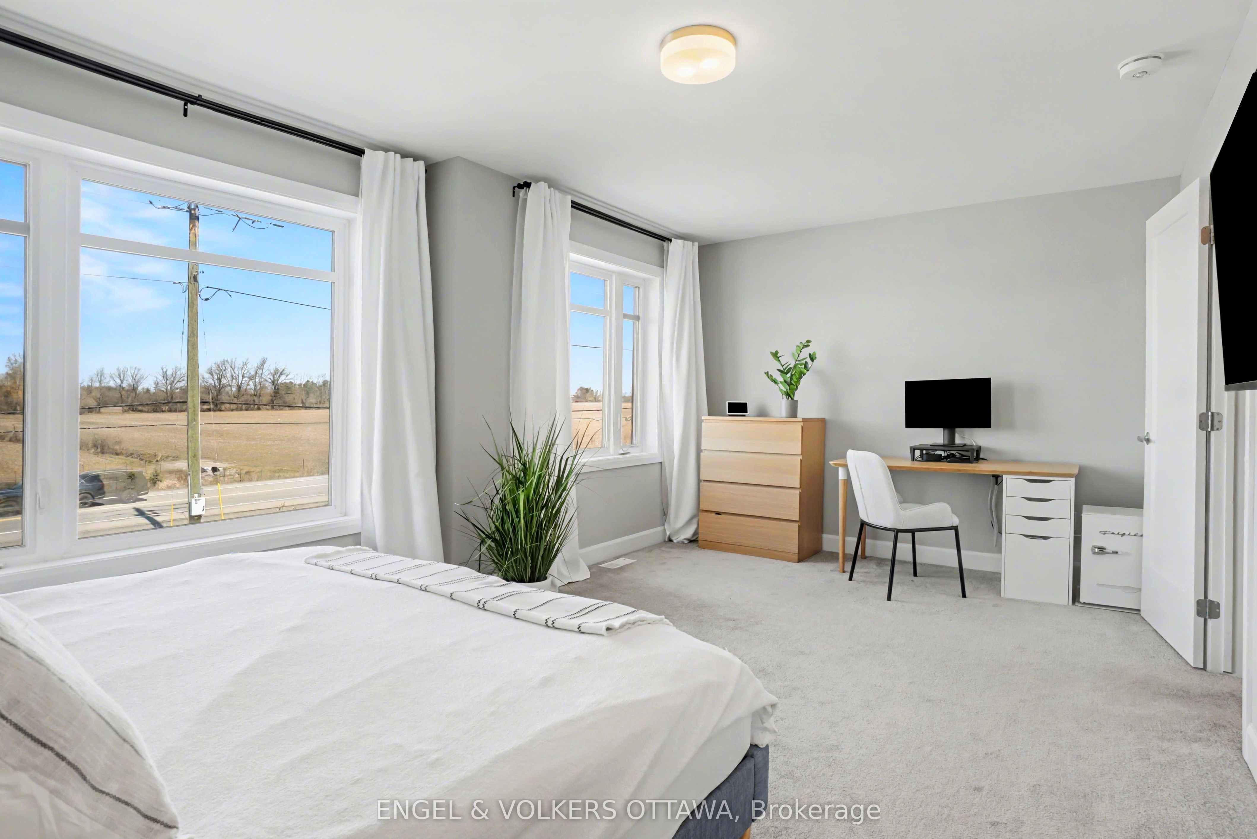 57 Mandevilla Crescent Property Photo 18