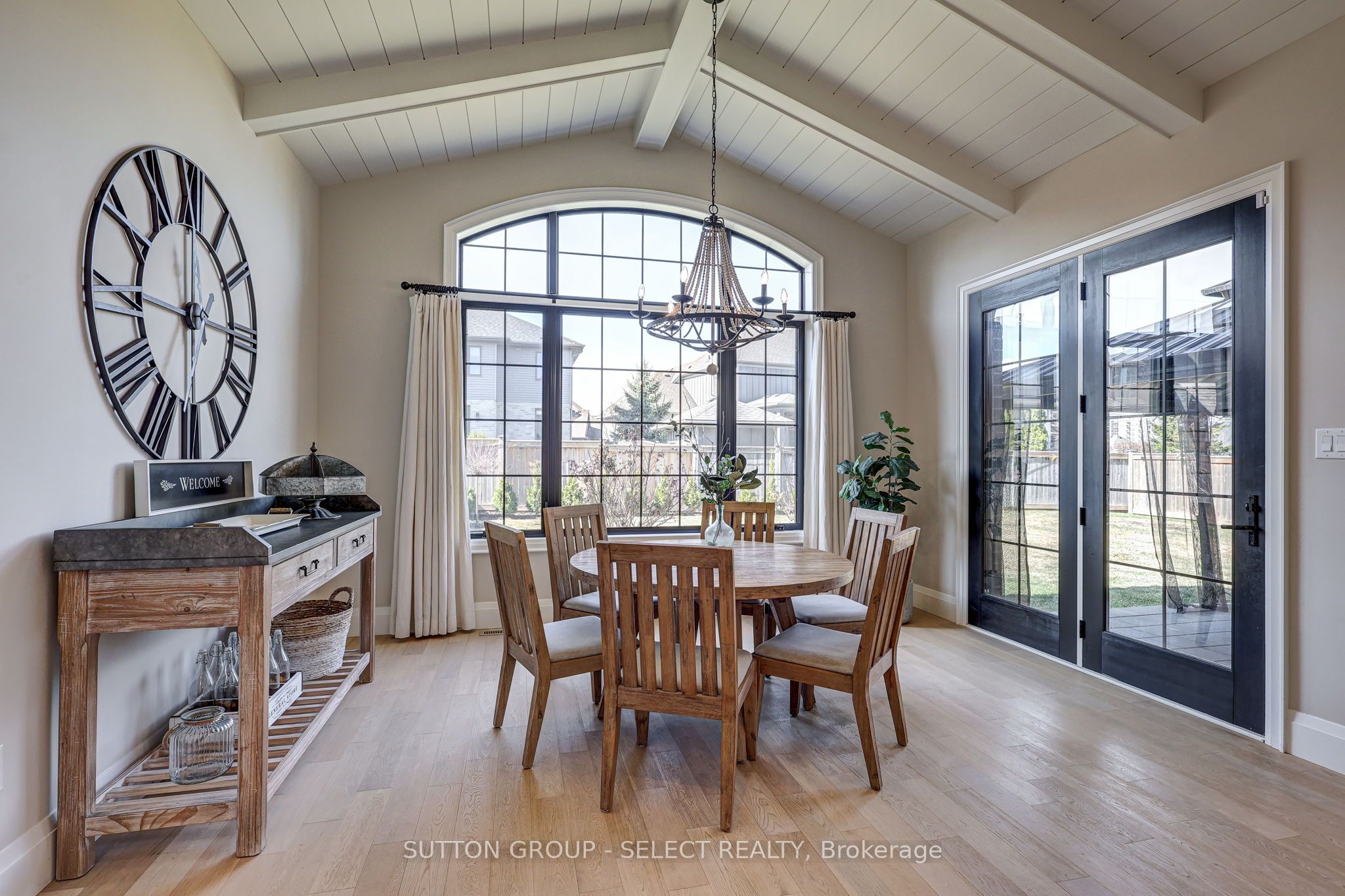 2397 Meadowlands Way Property Photo 15