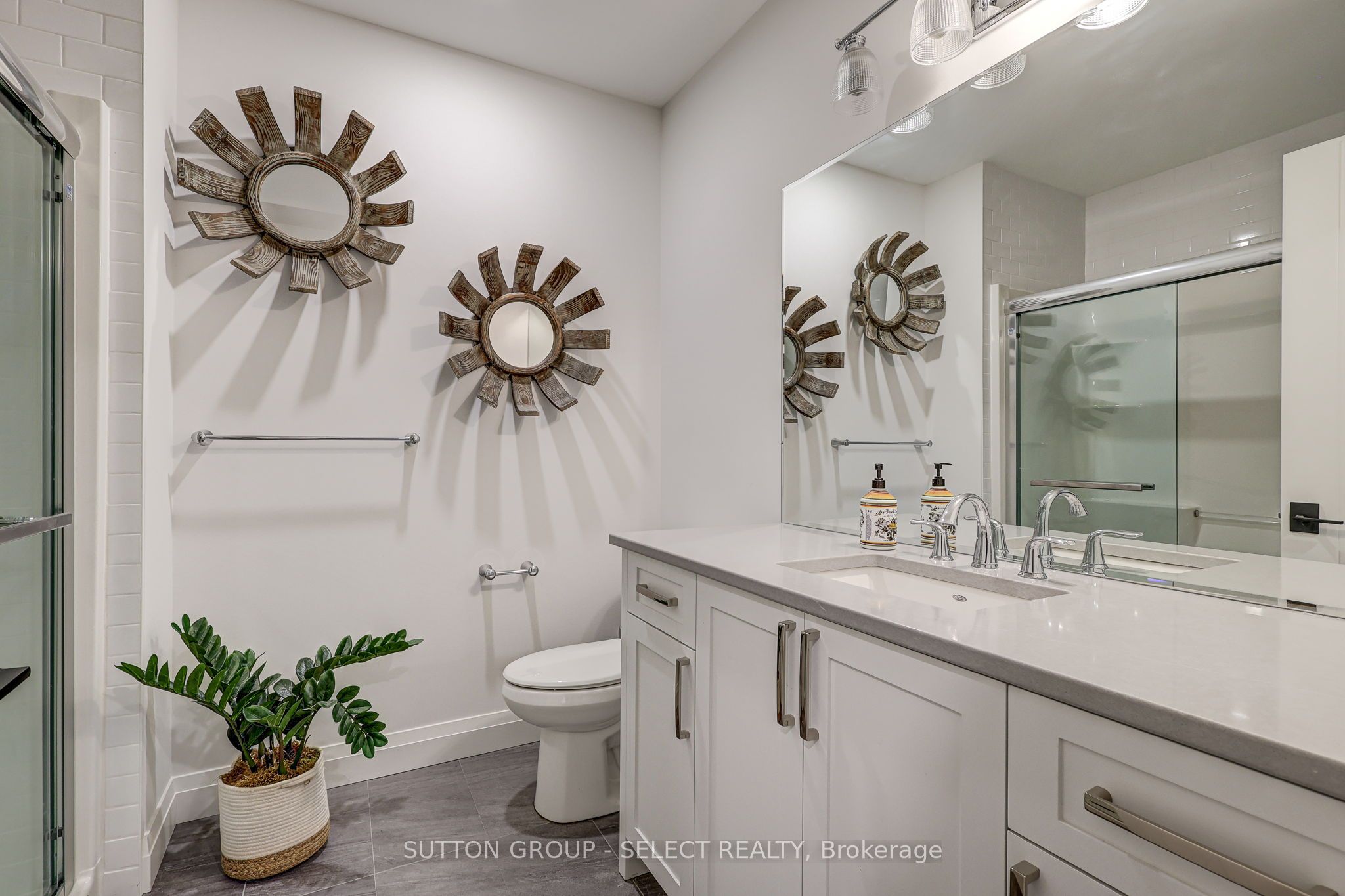 2397 Meadowlands Way Property Photo 32