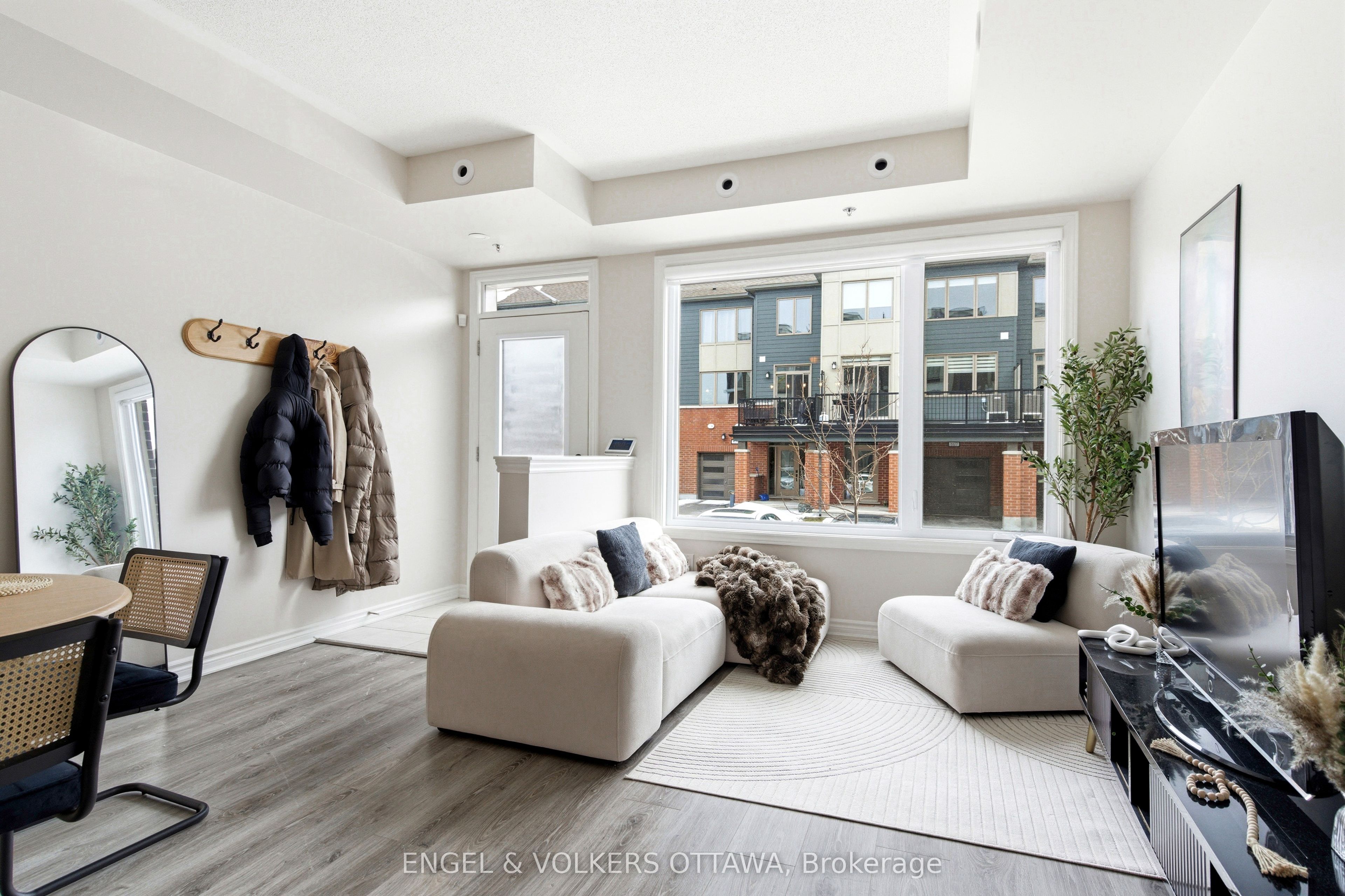 808 Kiniw Private Property Photo 4