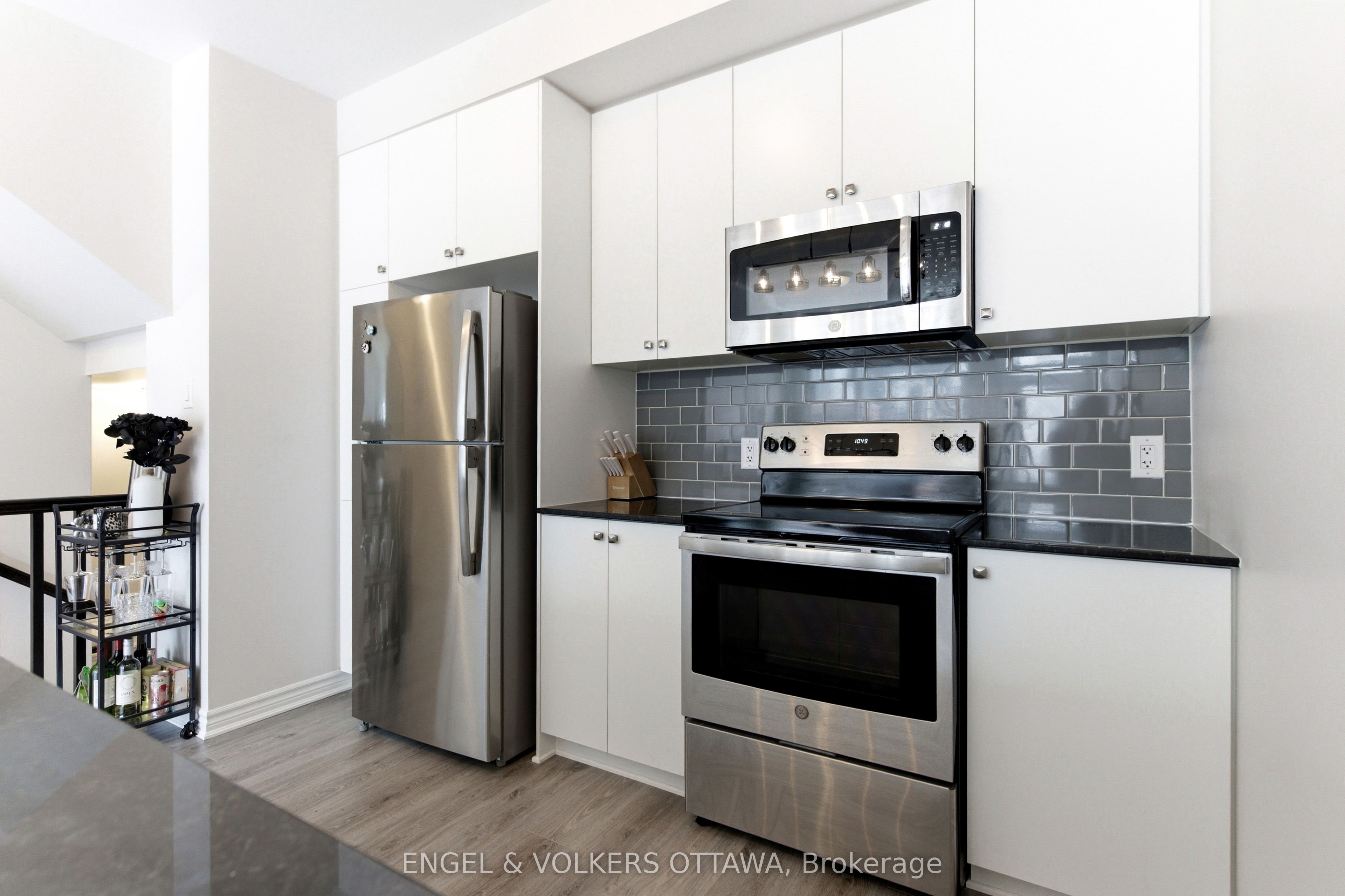 808 Kiniw Private Property Photo 11