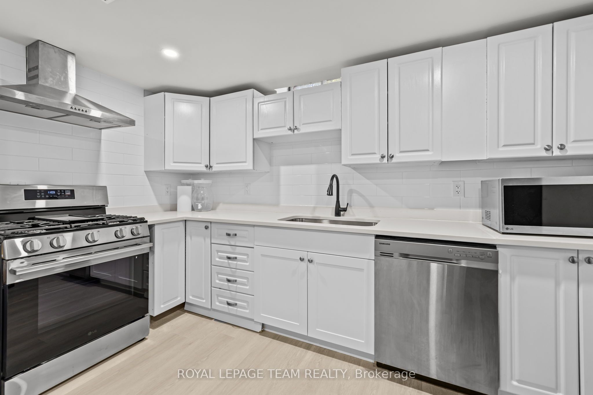 1288 Plante Drive B Property Photo 6