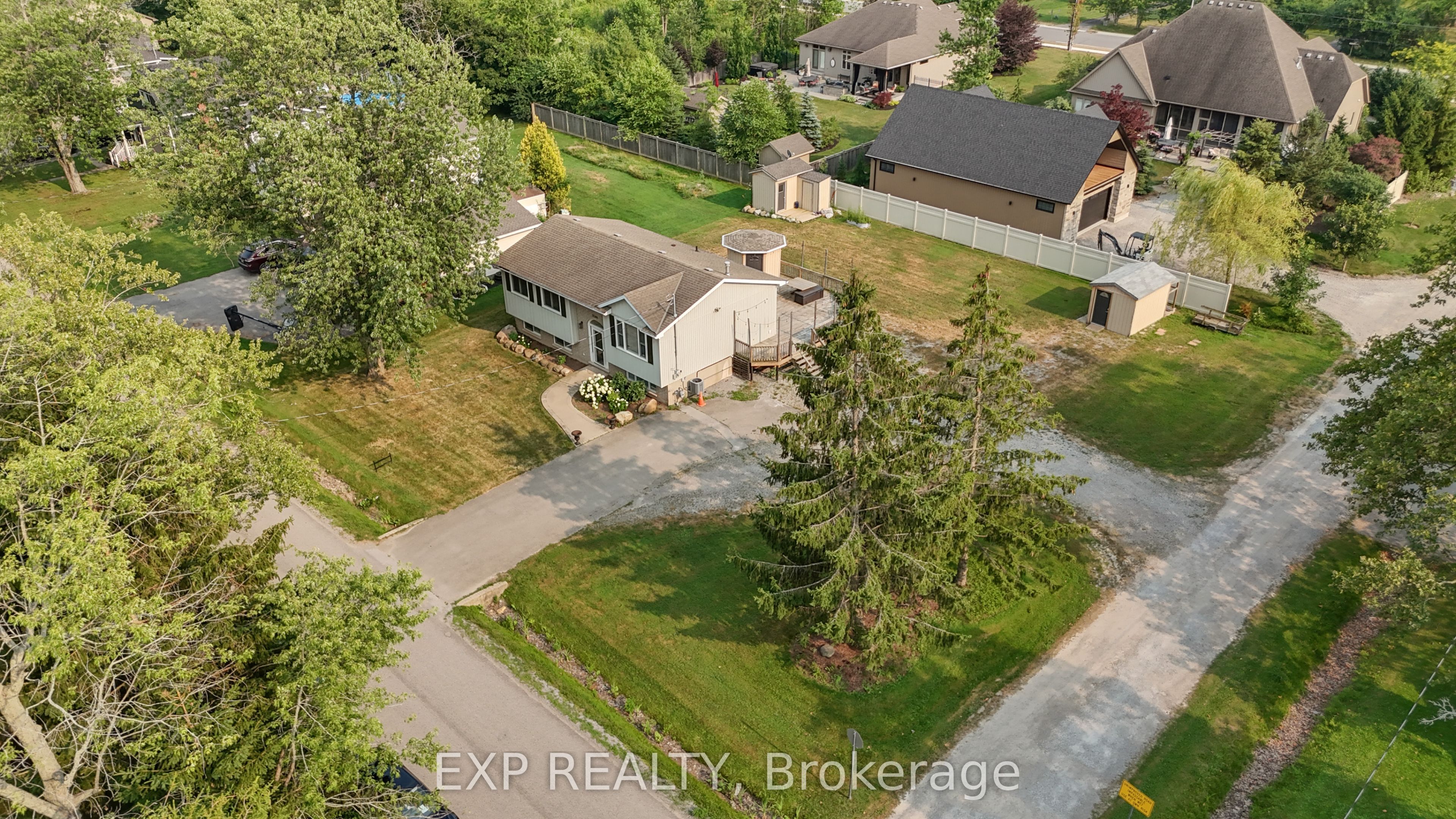 3209 YOUNG Avenue Property Photo 1