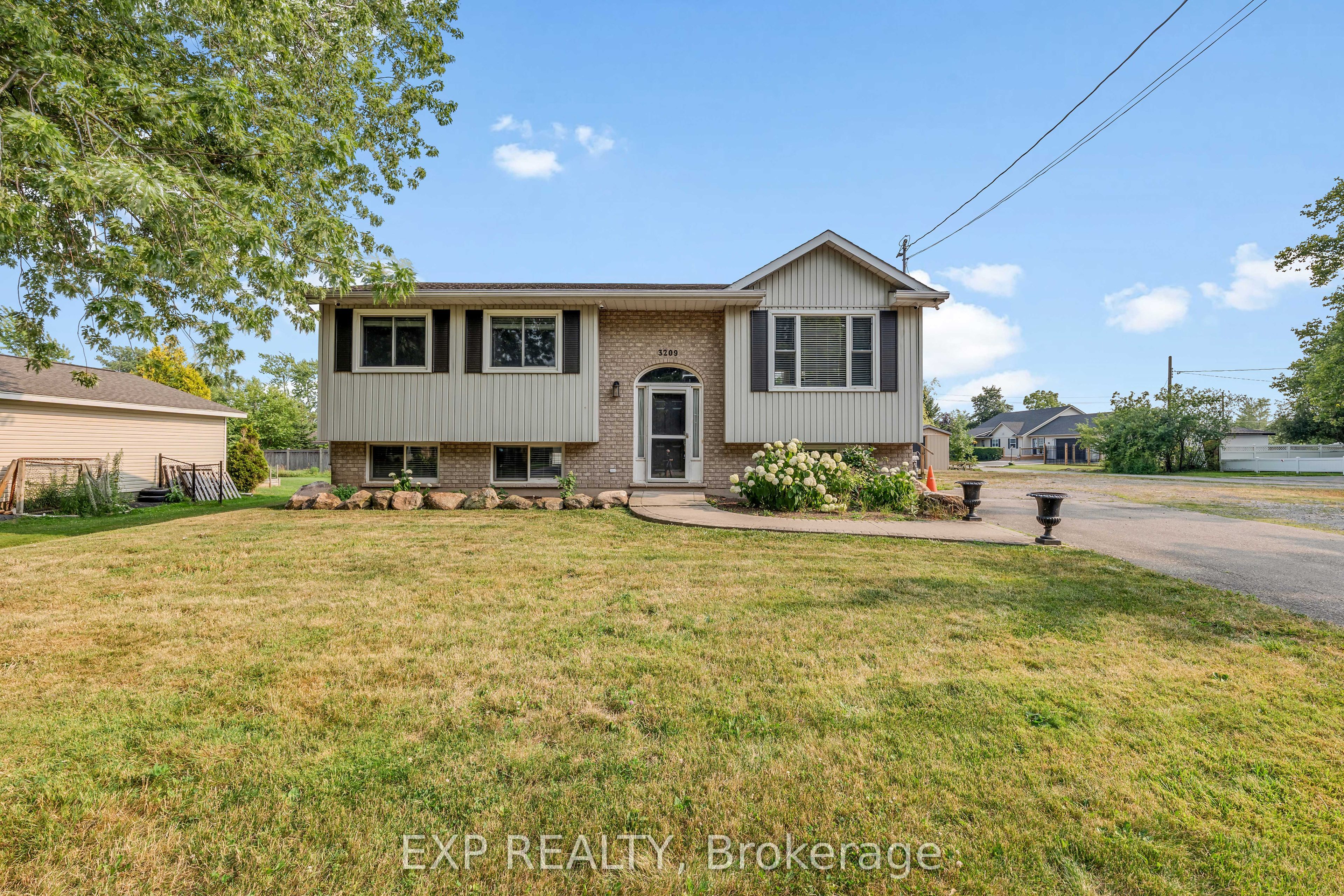 3209 Young Avenue Property Photo 2