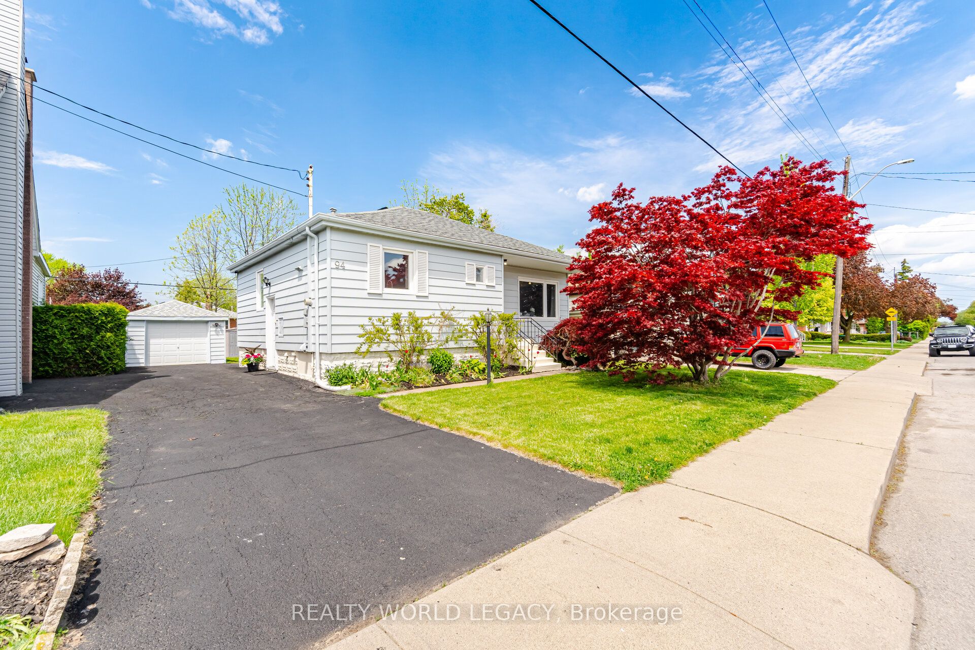 94 Clarendon Avenue Property Photo 1