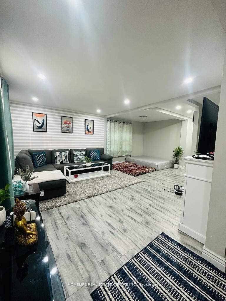 10 Parkwood Drive Property Photo 7