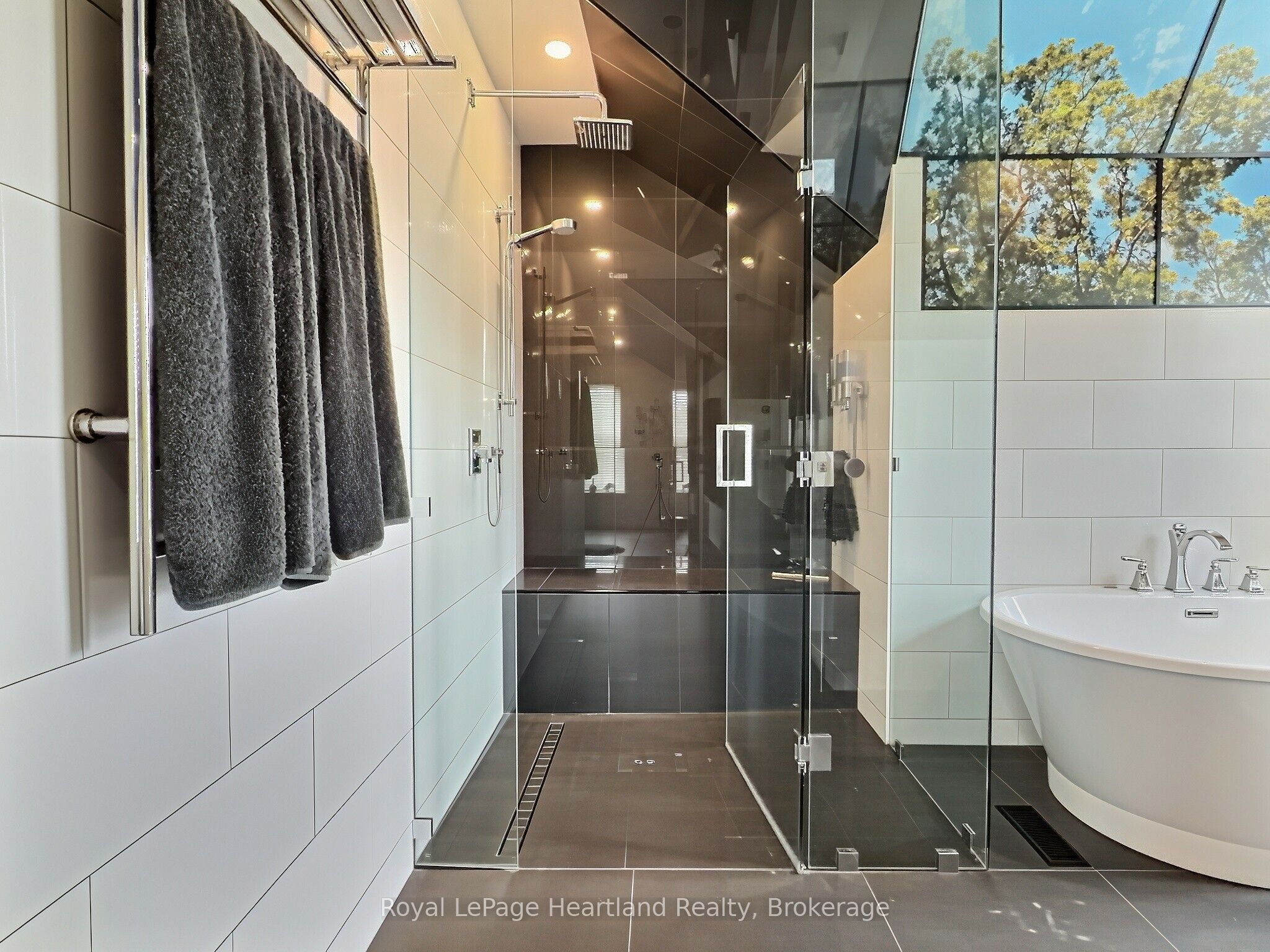 425 William Street Property Photo 33
