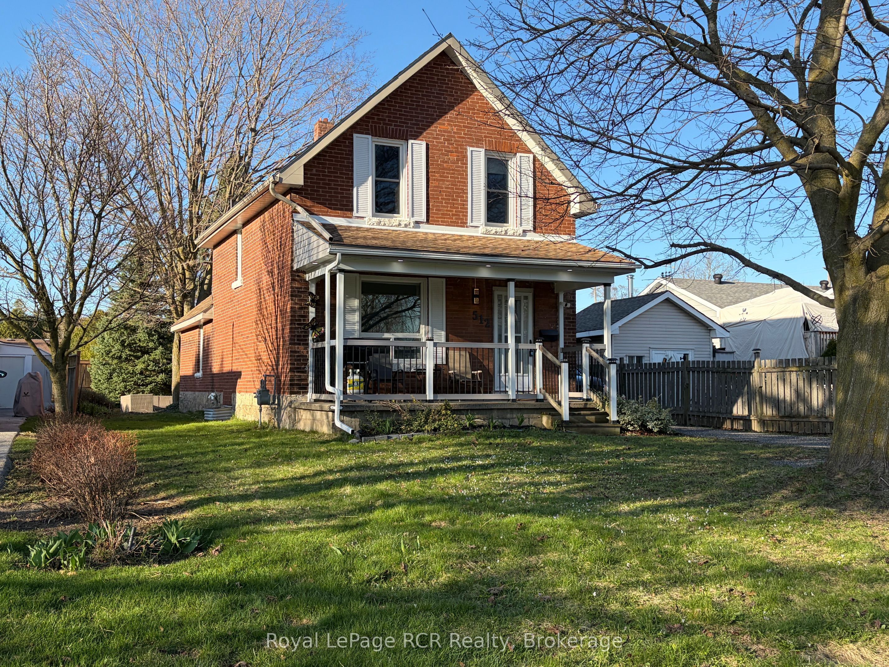512 18th Street E Property Photo 1