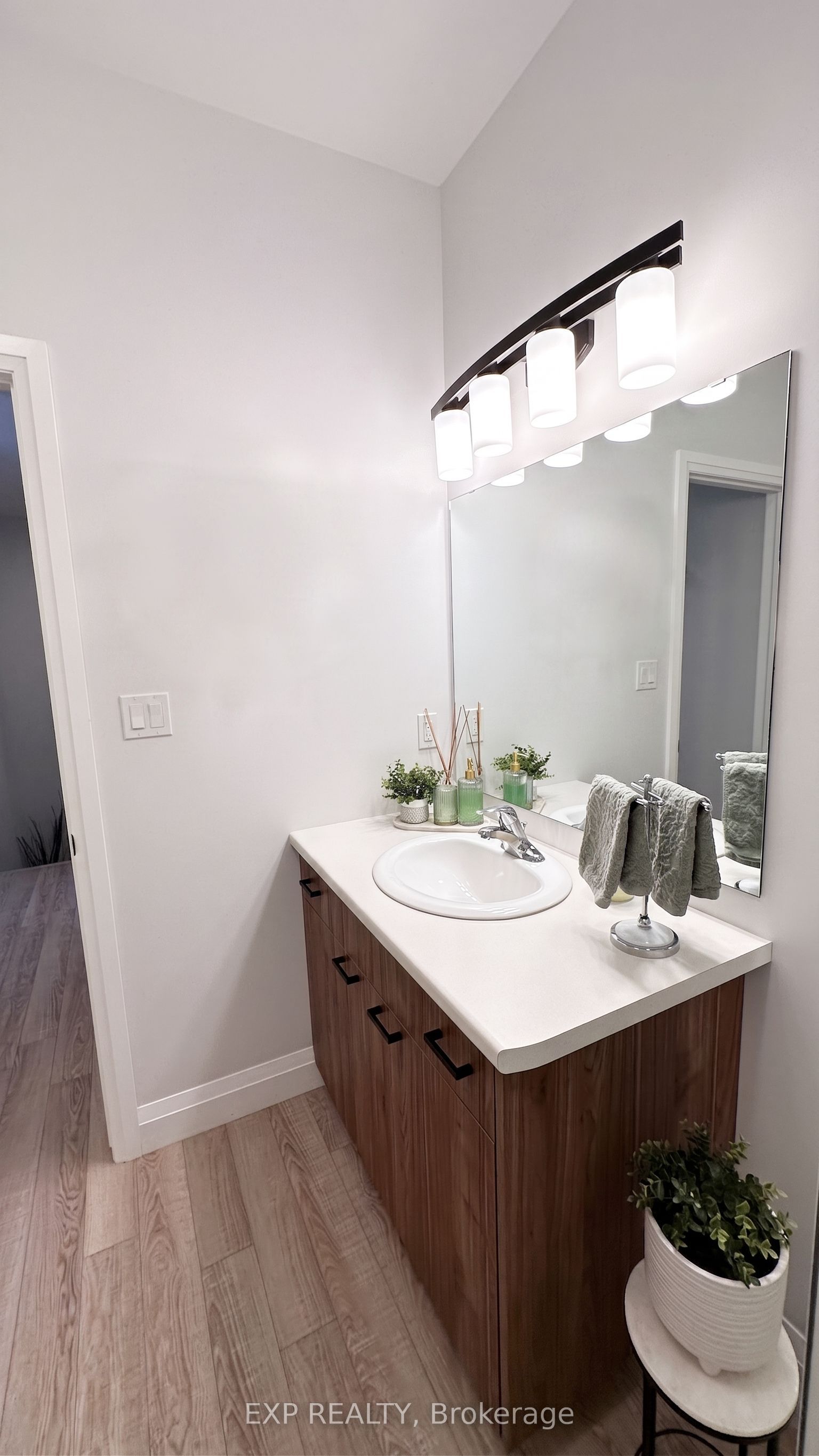 6 Evylean Court Property Photo 11