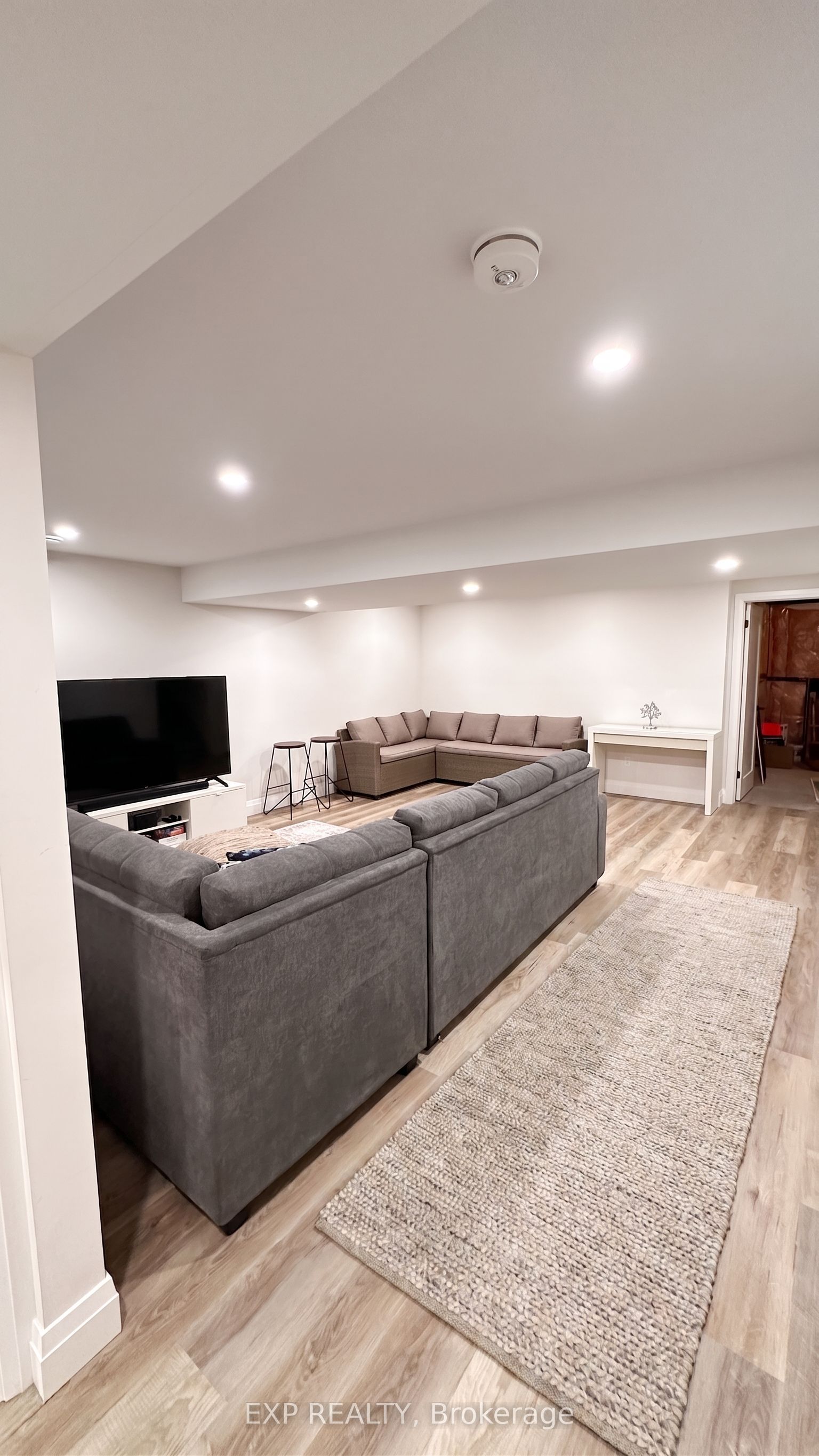 6 Evylean Court Property Photo 29
