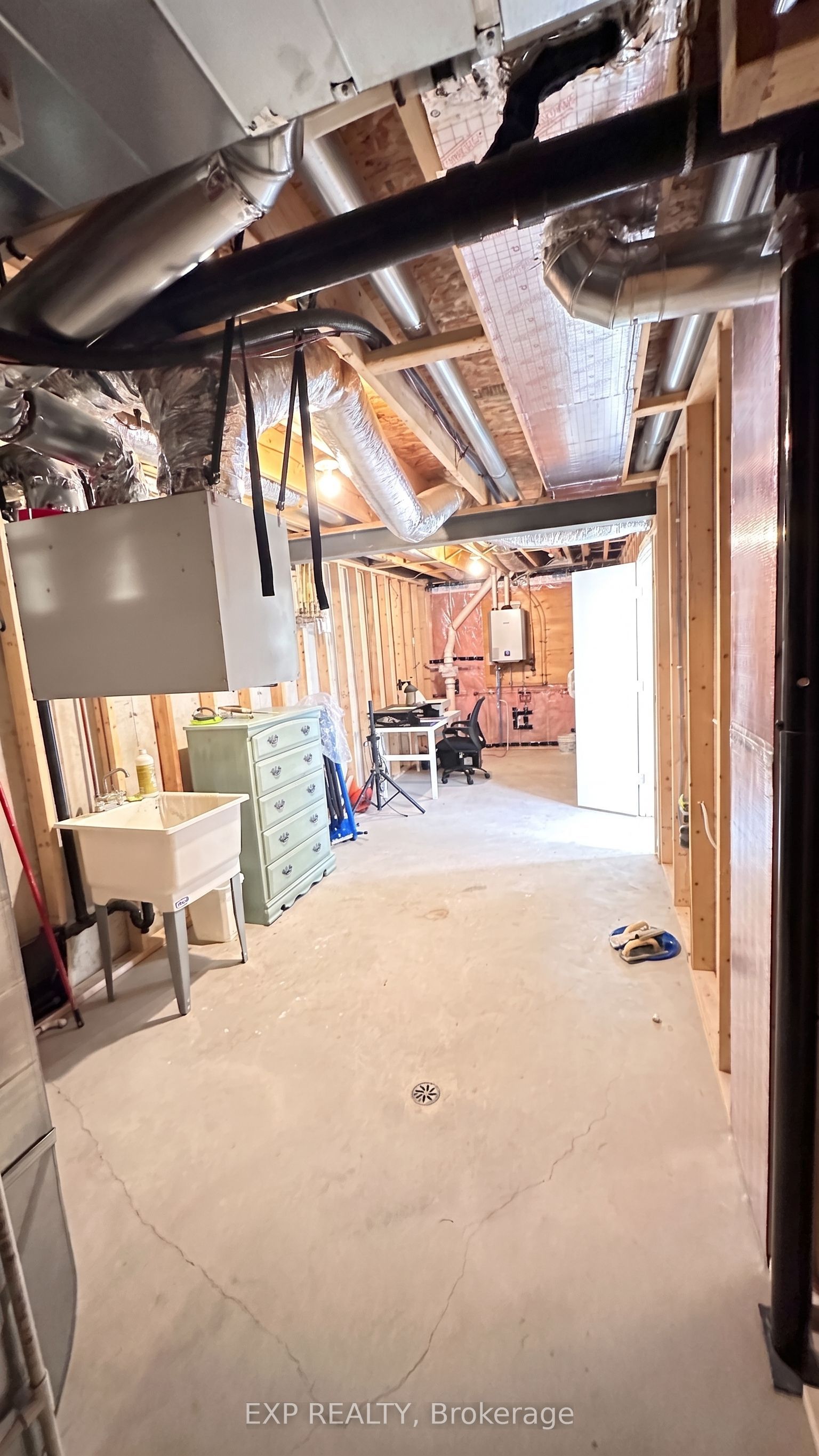6 Evylean Court Property Photo 41