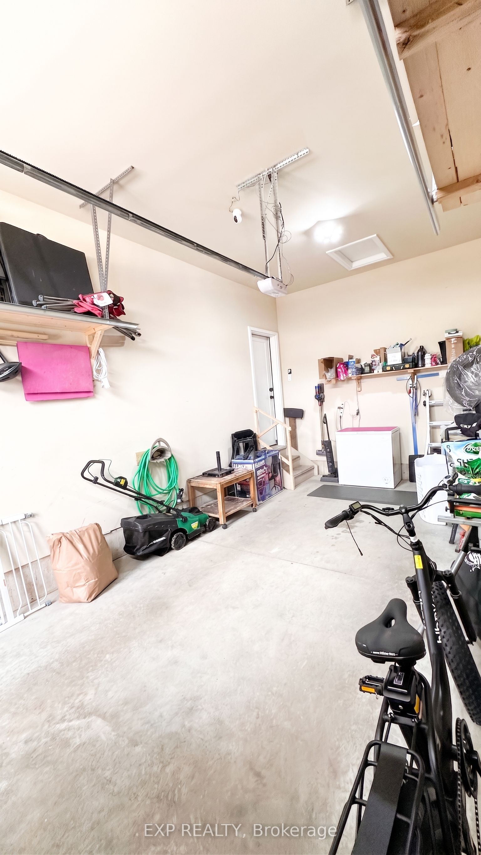6 Evylean Court Property Photo 43