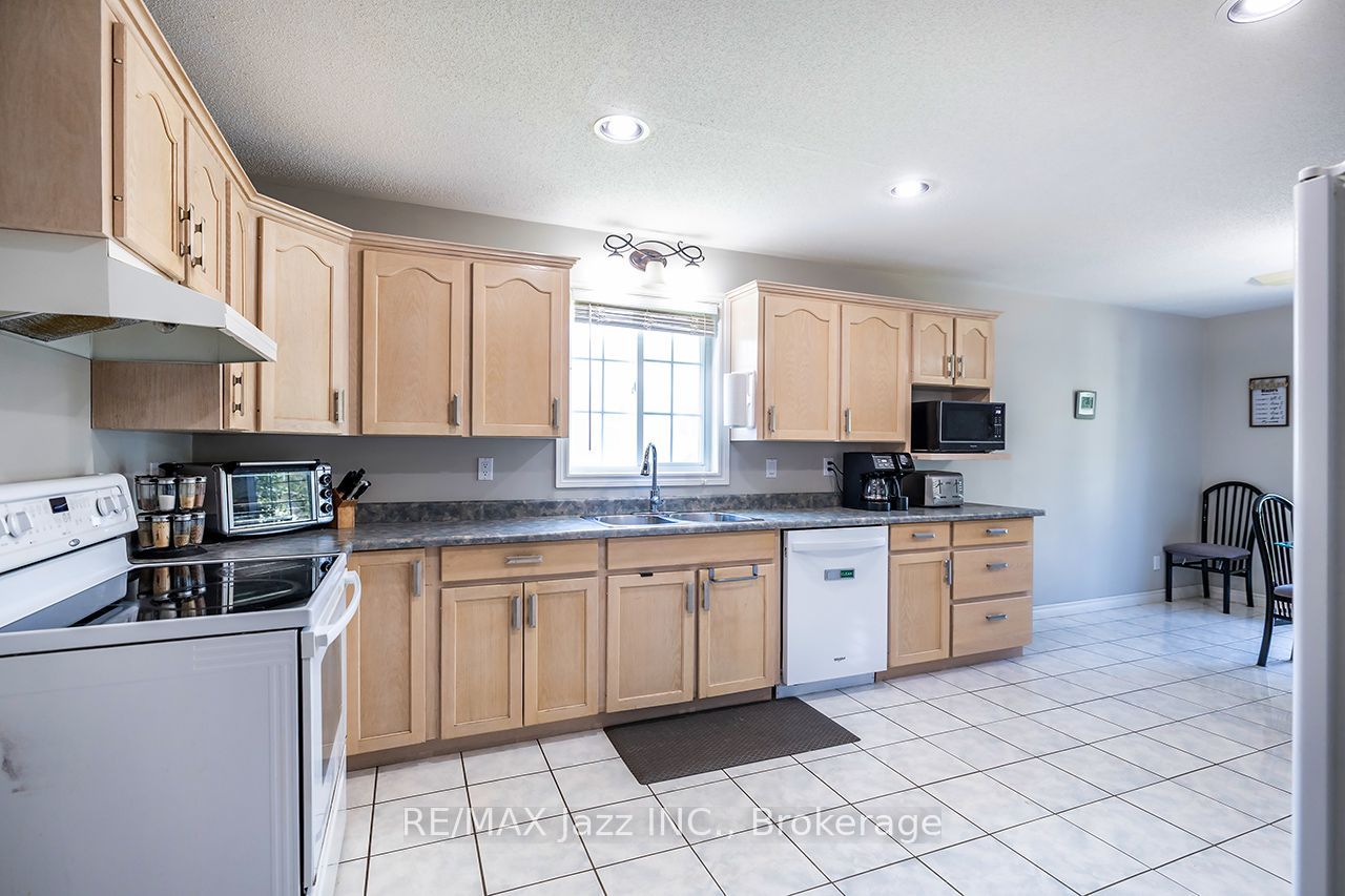 26 Glenn Drive Property Photo 3