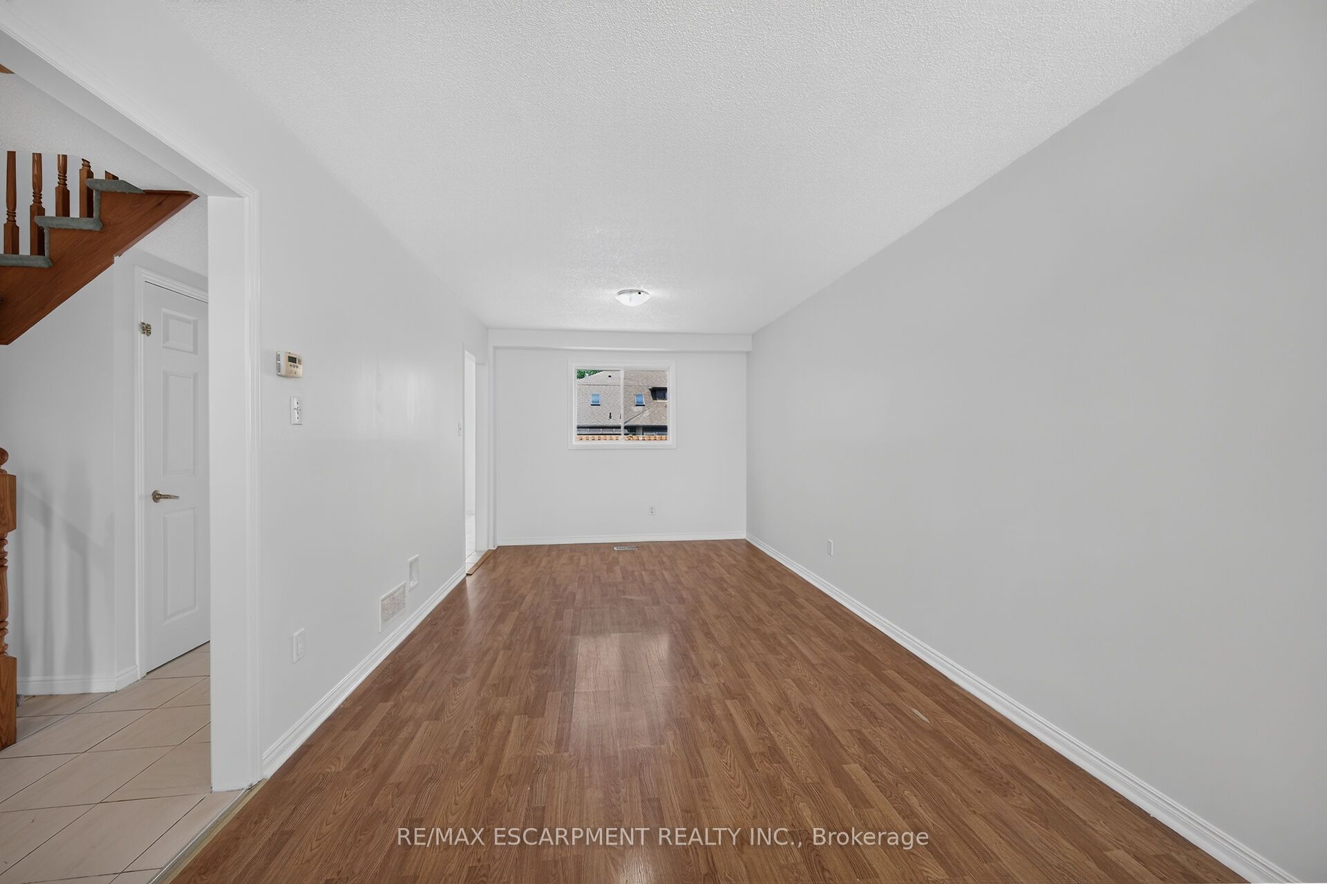 21 Springgarden Crescent Property Photo 6