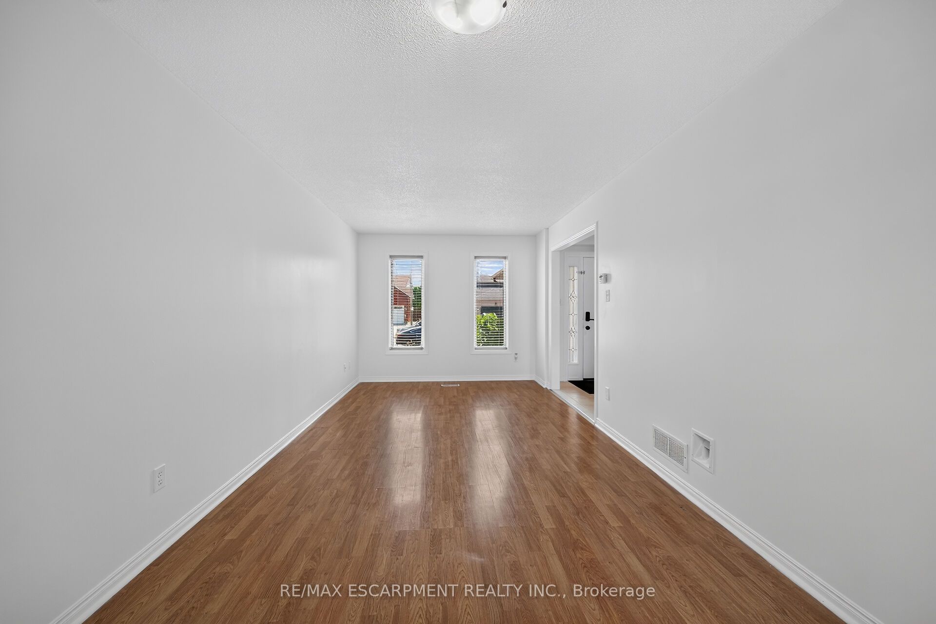 21 Springgarden Crescent Property Photo 7