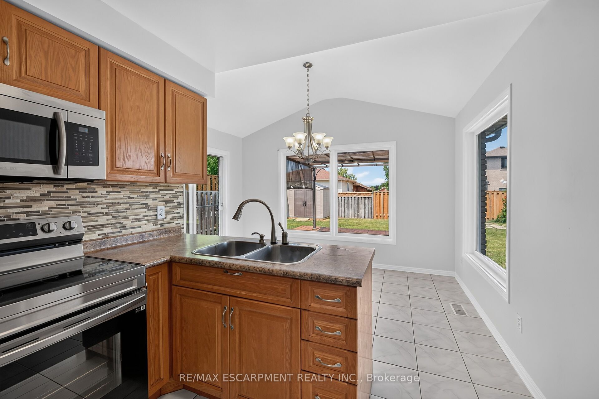 21 Springgarden Crescent Property Photo 9