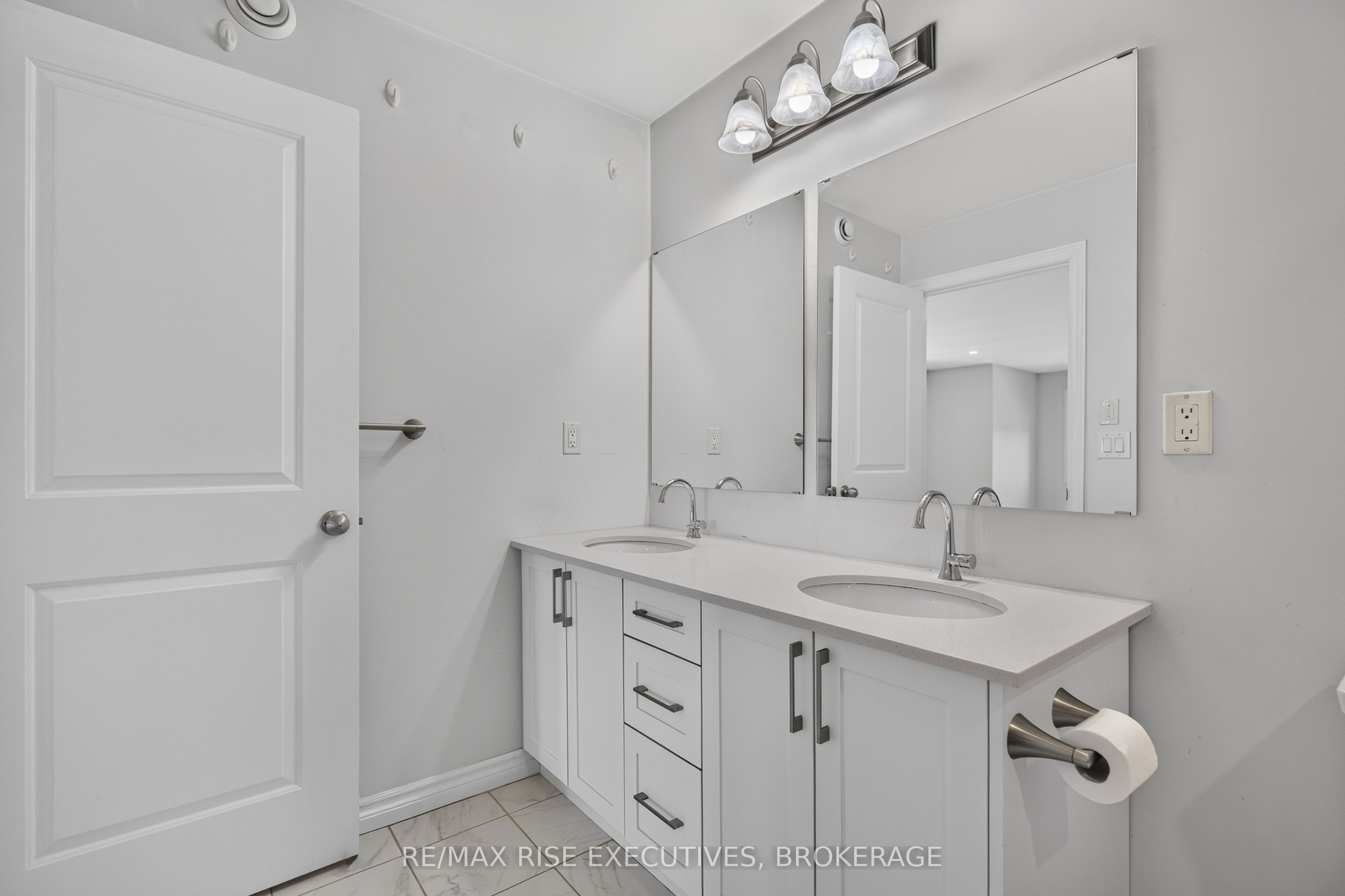 1015 Terra Verde Way 201 Property Photo 34