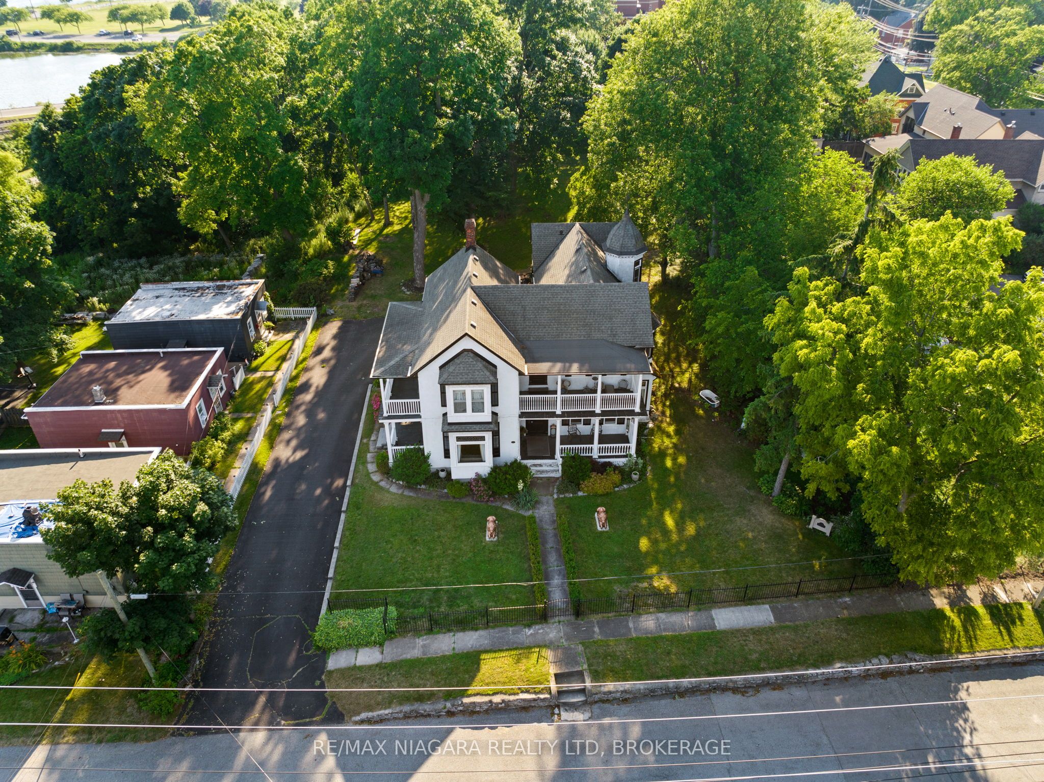 14 Catharine Street Property Photo 37