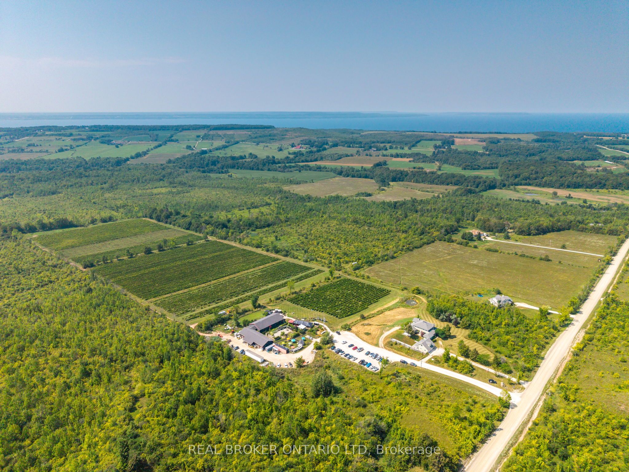 599450 2nd Concession N Property Photo 1