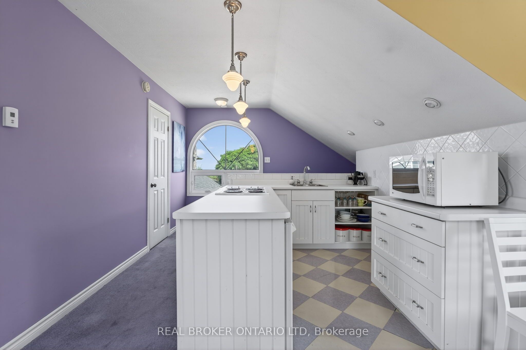 599450 2nd Concession N Property Photo 45