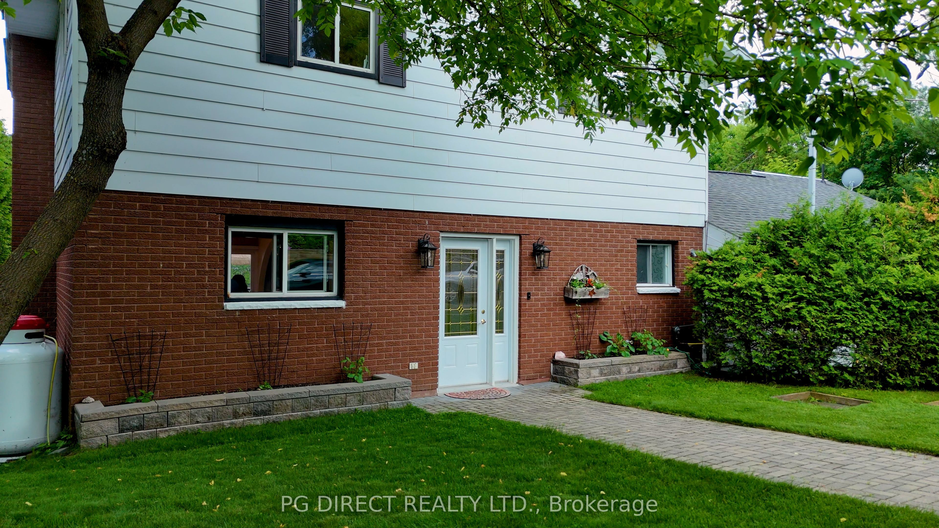 13 Sure Strike Road Property Photo 2