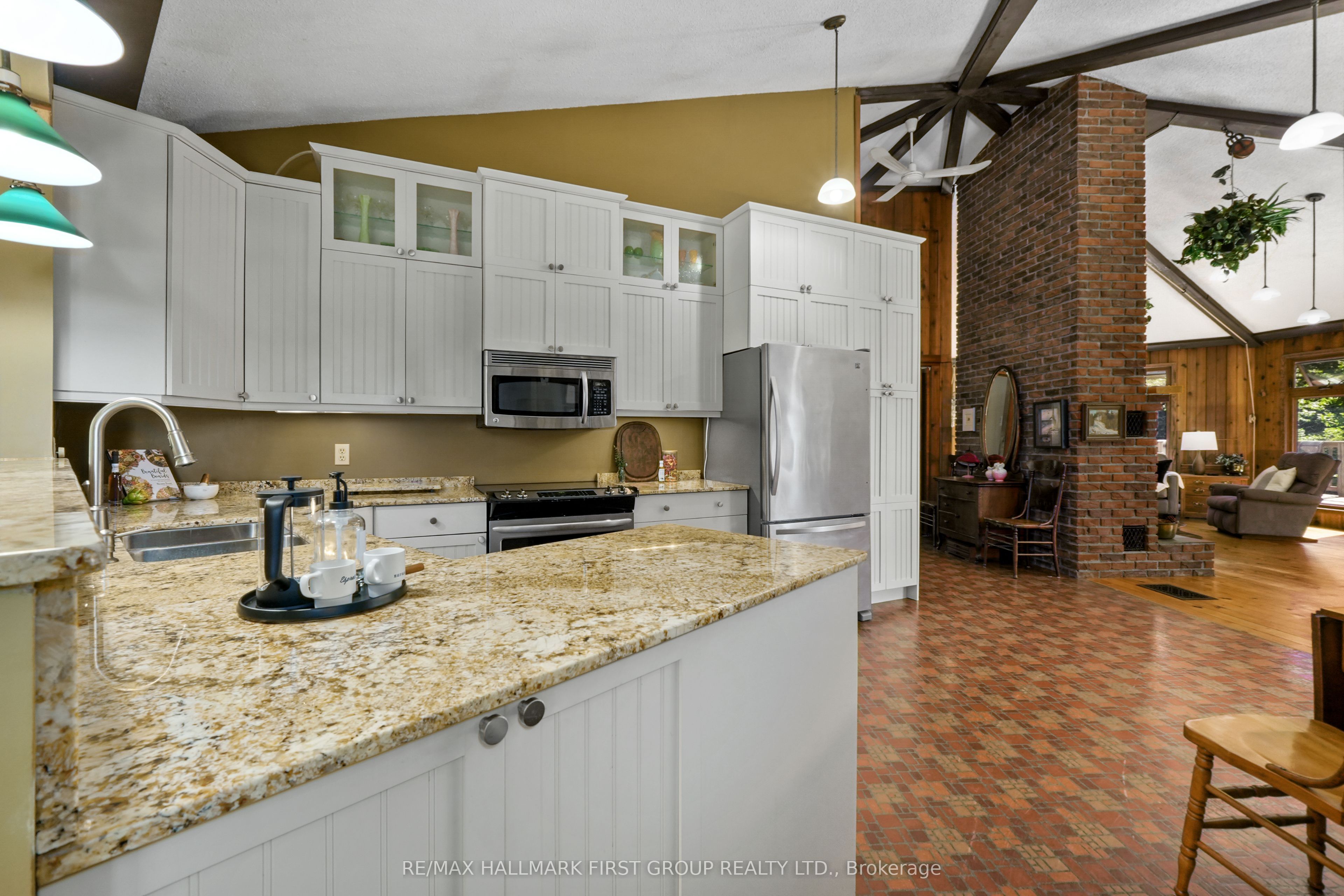940 Carman Road Property Photo 16