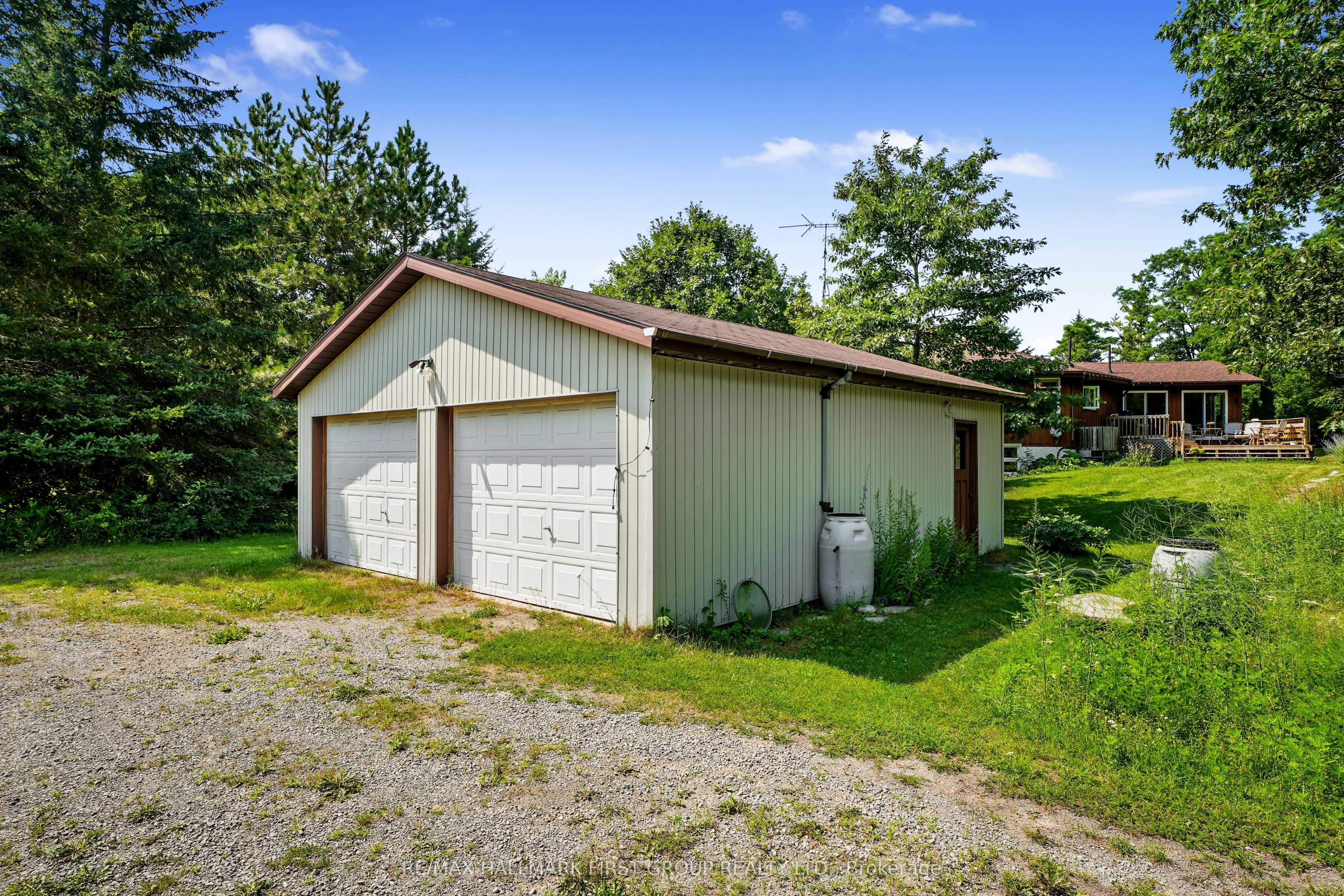 940 Carman Road Property Photo 43