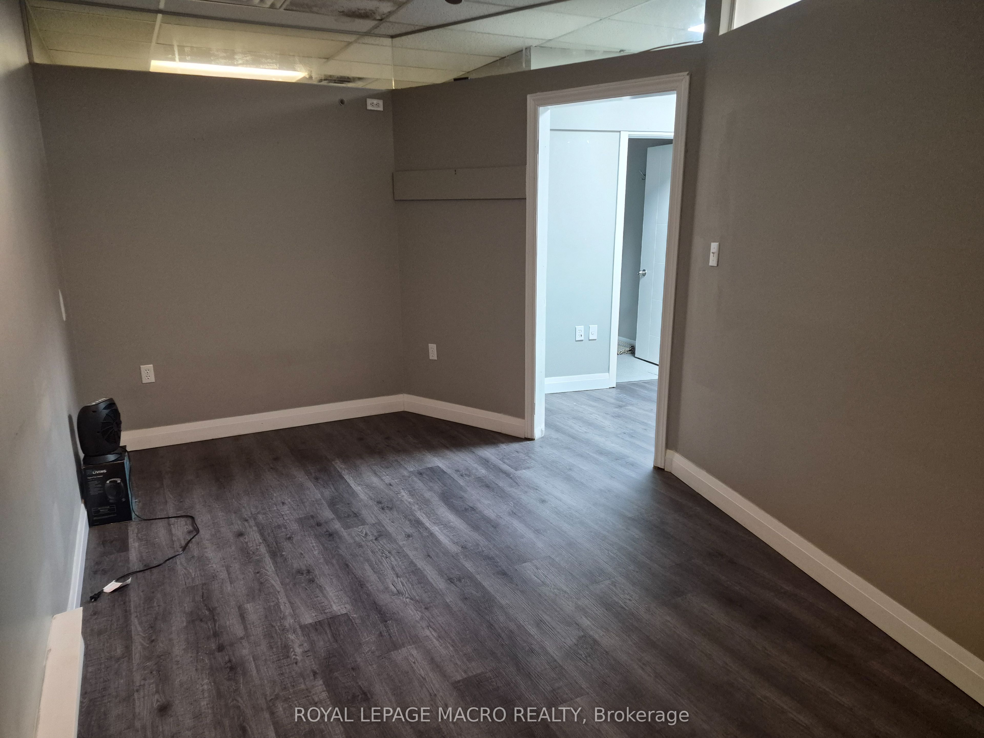 289 Queenston Road 15 Property Photo 4
