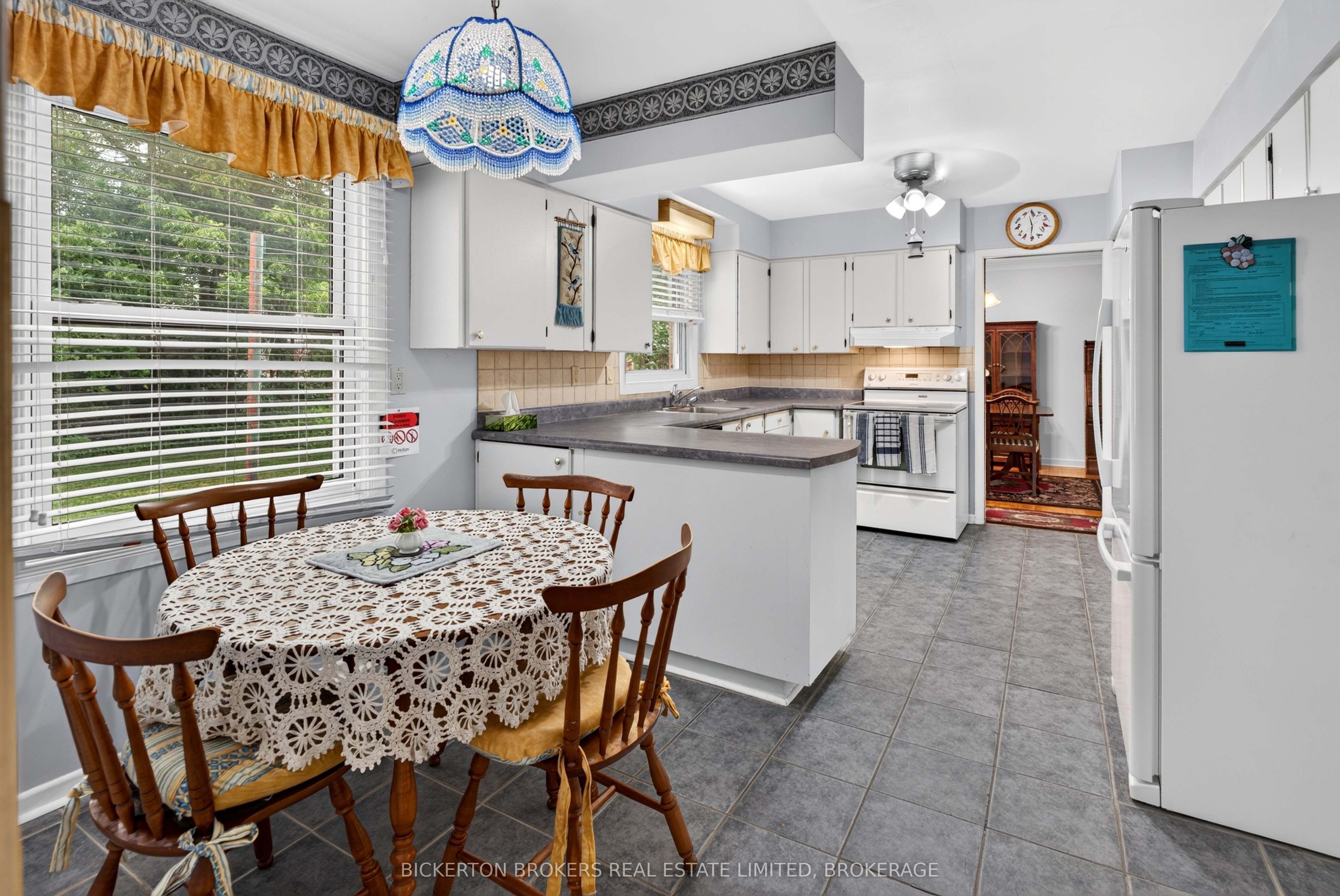 160 Elmwood Drive Property Photo 28